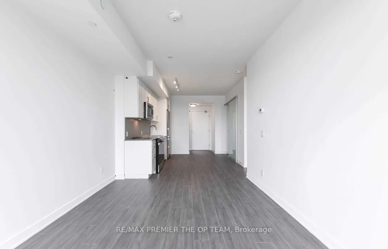 681 Yonge Street, #416
