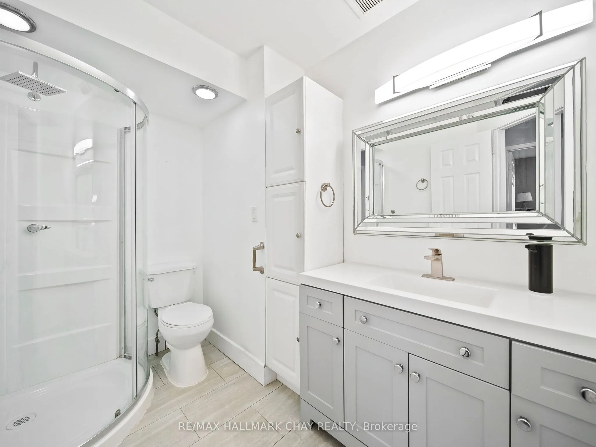 7 ASSINIBOINE Drive