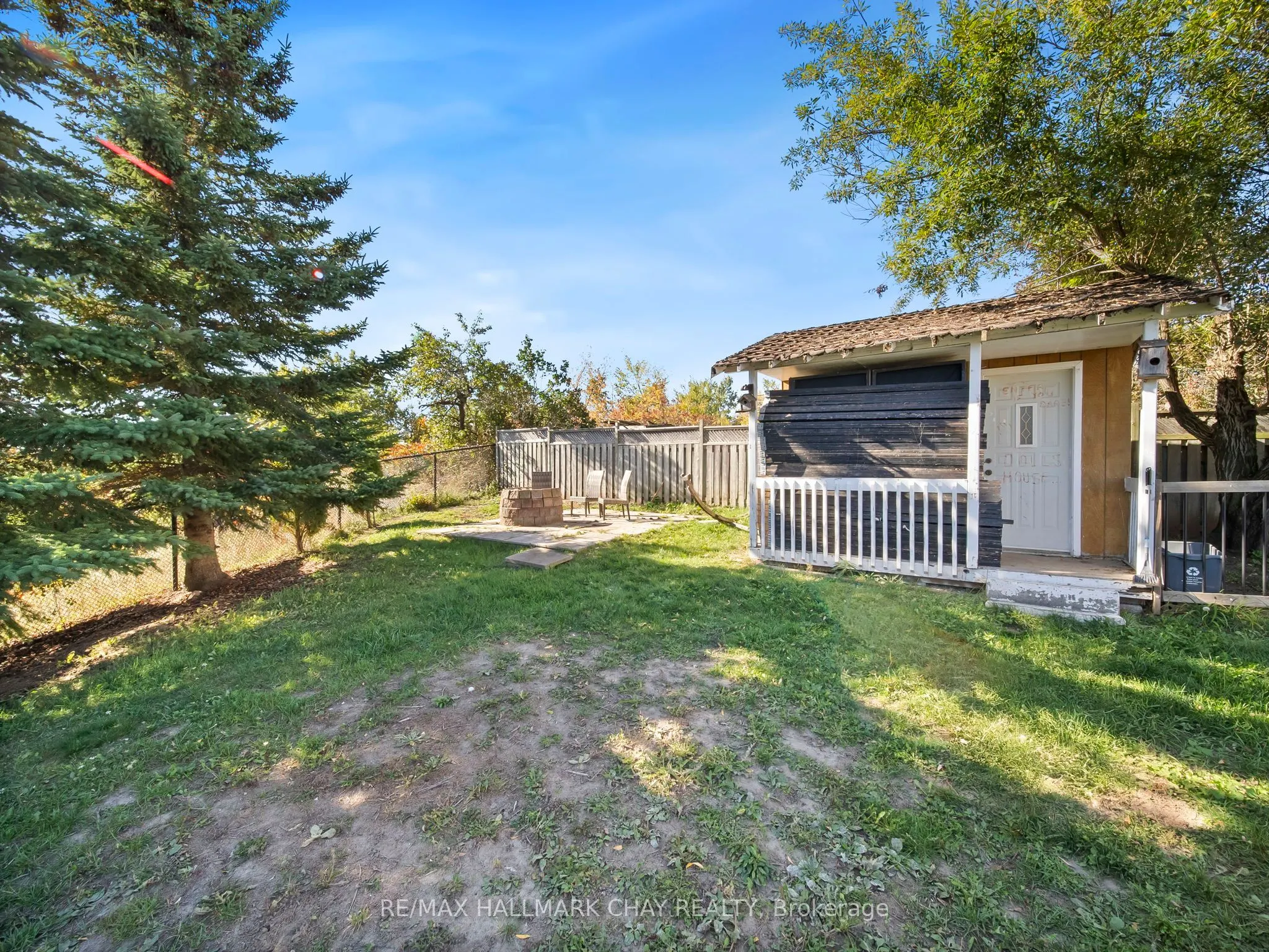 7 ASSINIBOINE Drive