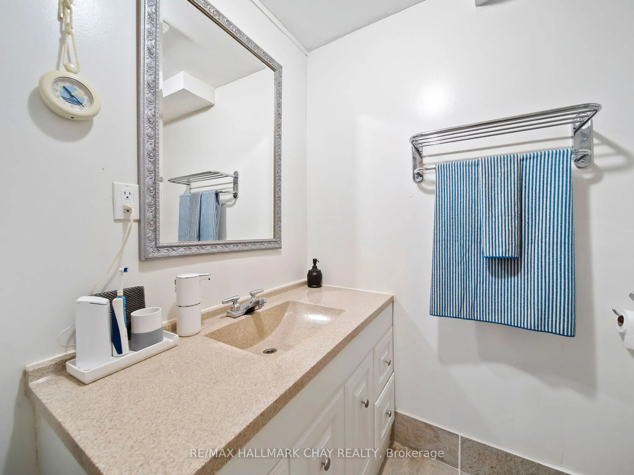 7 ASSINIBOINE Drive