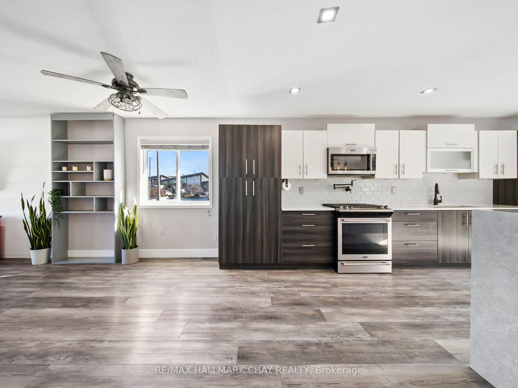 7 ASSINIBOINE Drive
