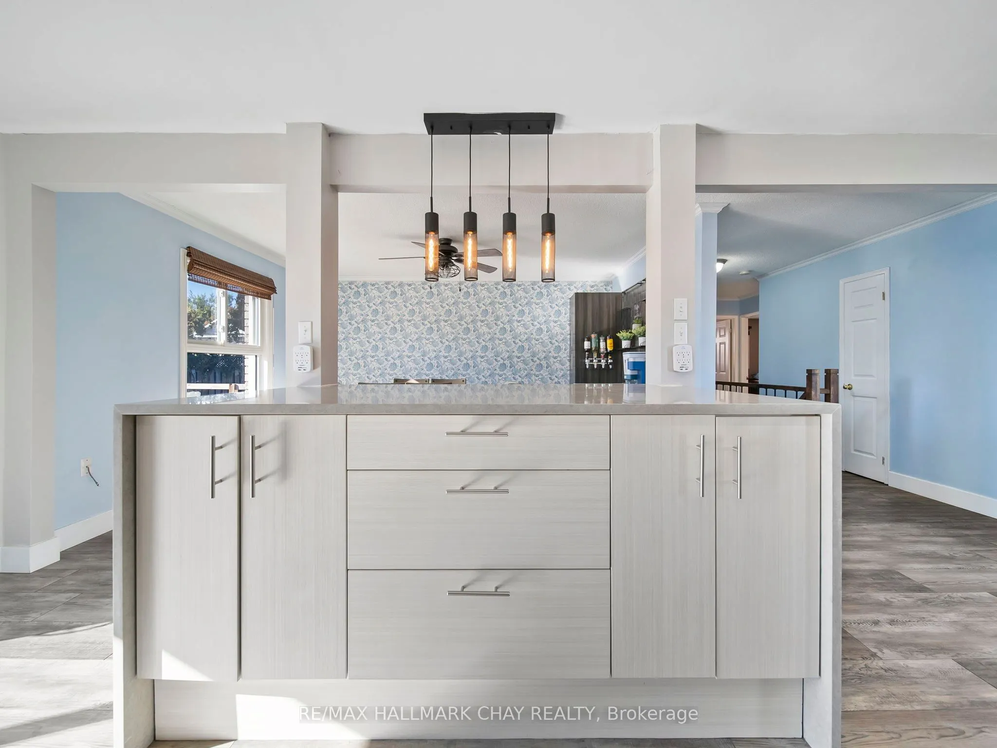 7 ASSINIBOINE Drive