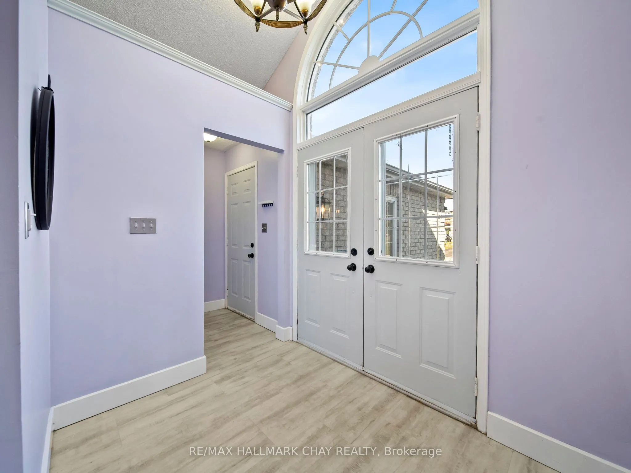 7 ASSINIBOINE Drive