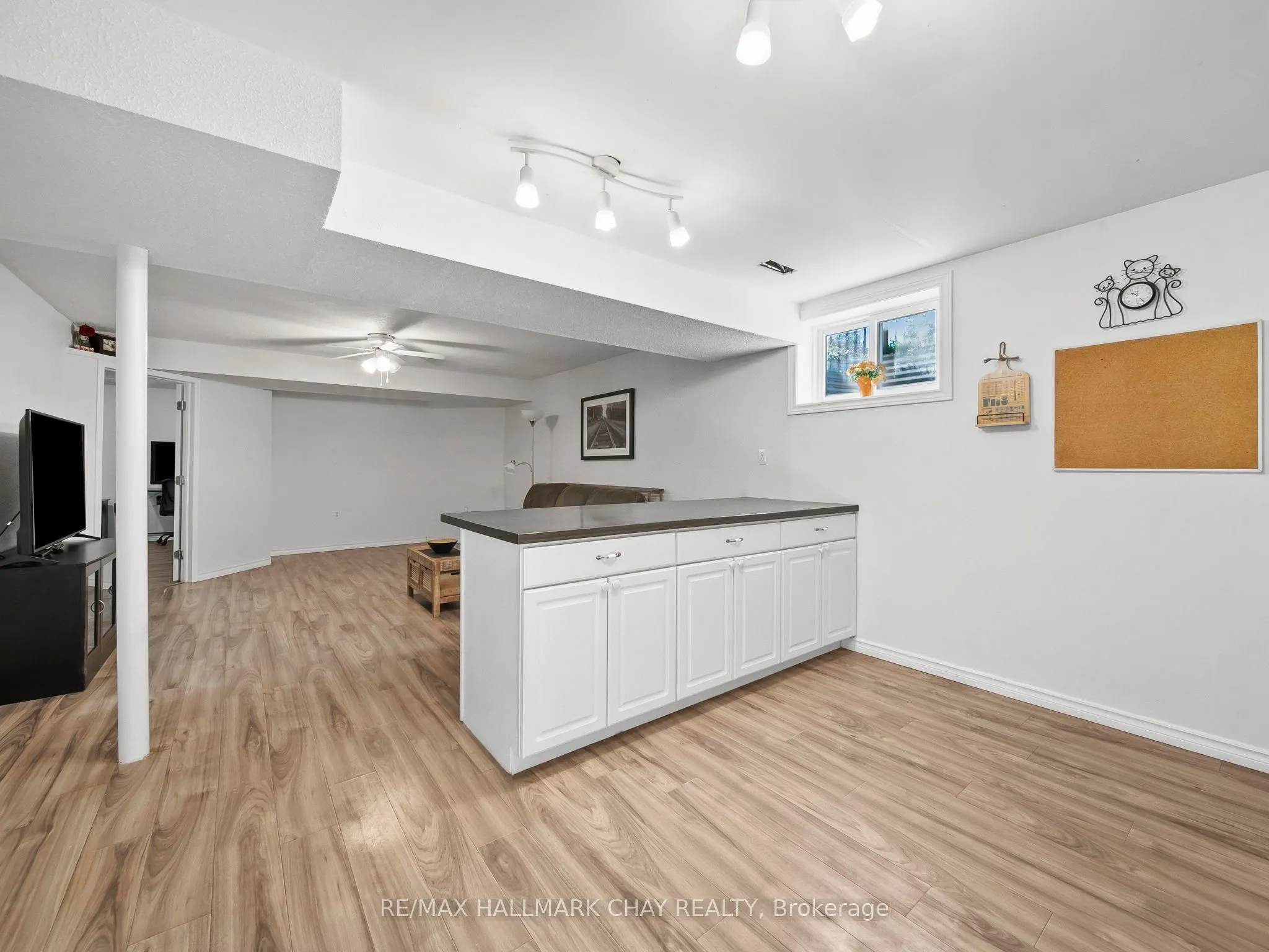 7 ASSINIBOINE Drive