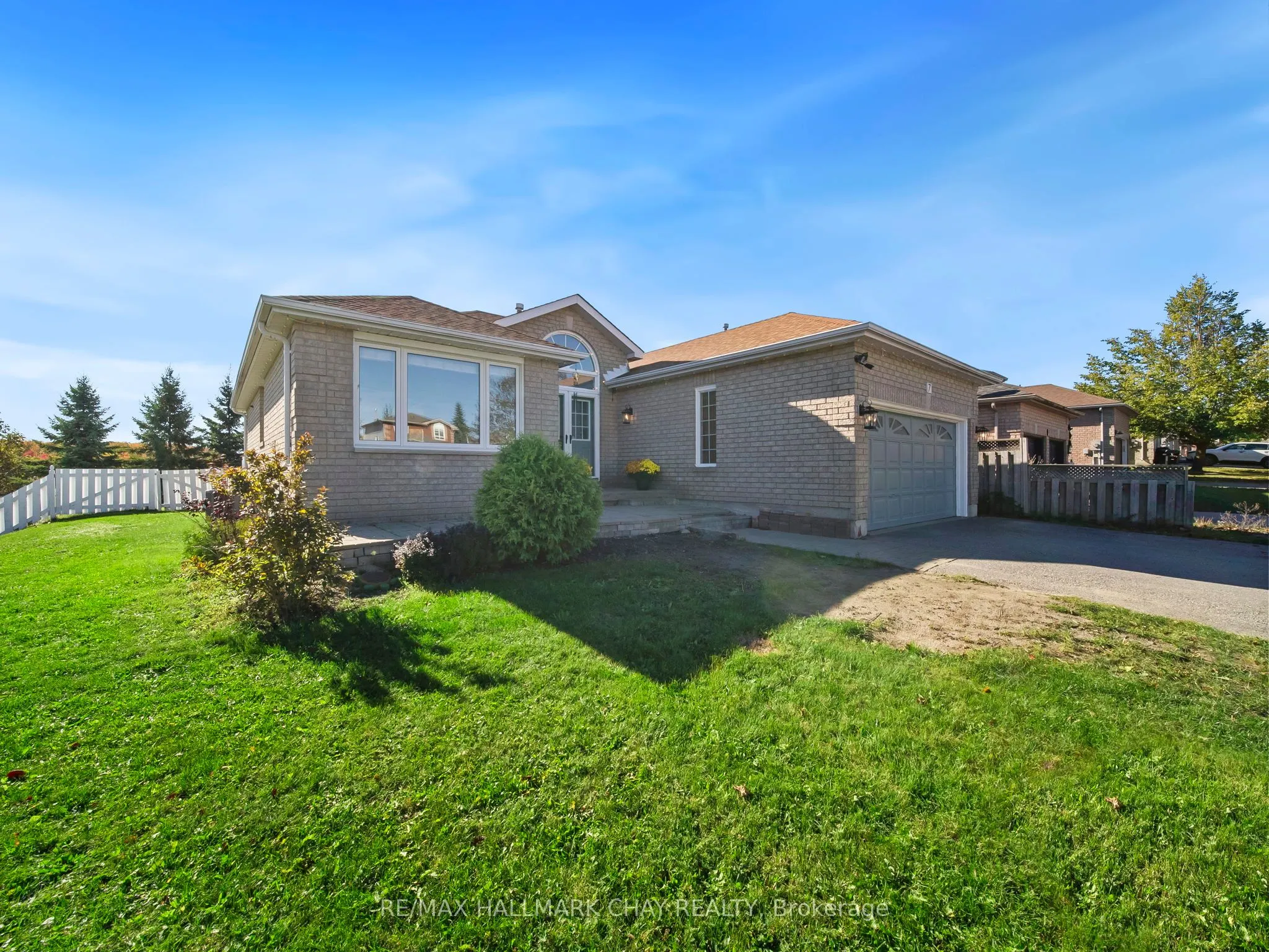 7 ASSINIBOINE Drive