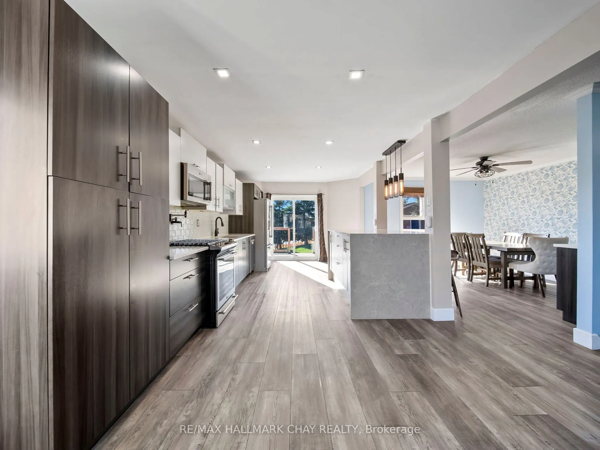 7 ASSINIBOINE Drive