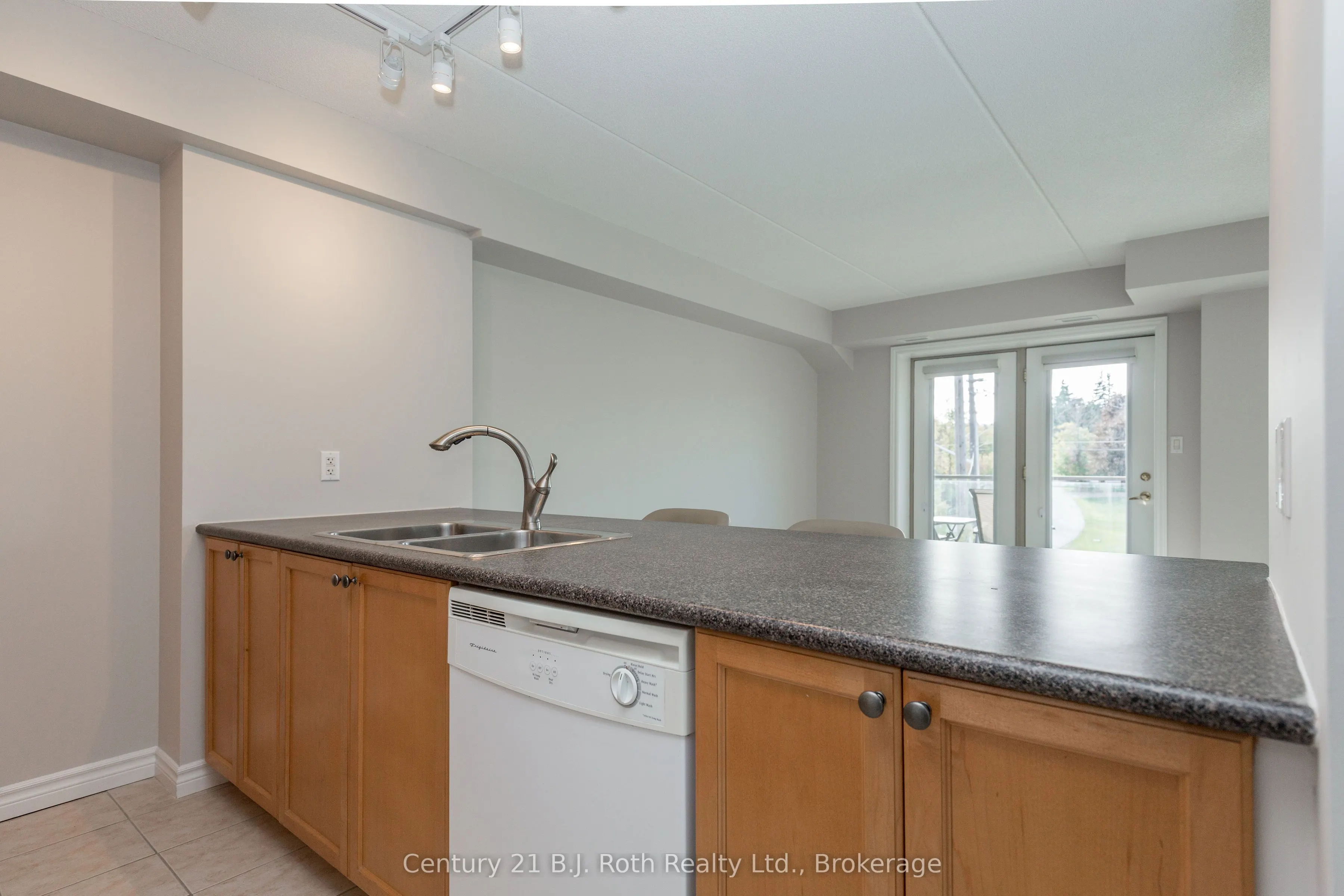 486 Laclie Street, #311