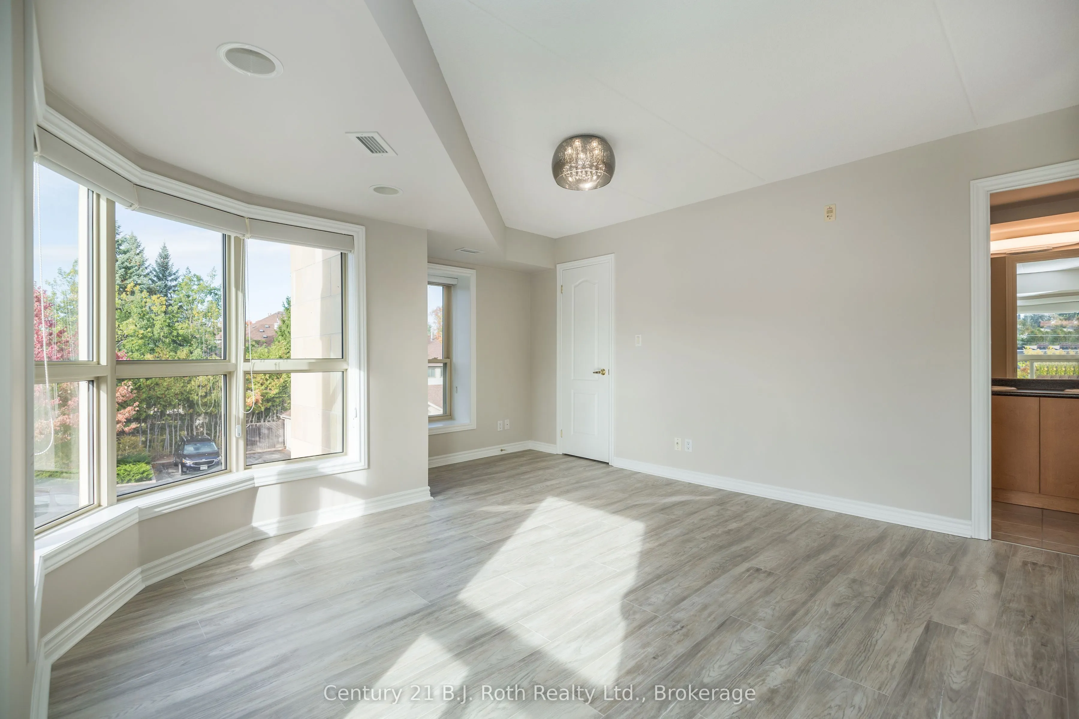 486 Laclie Street, #311