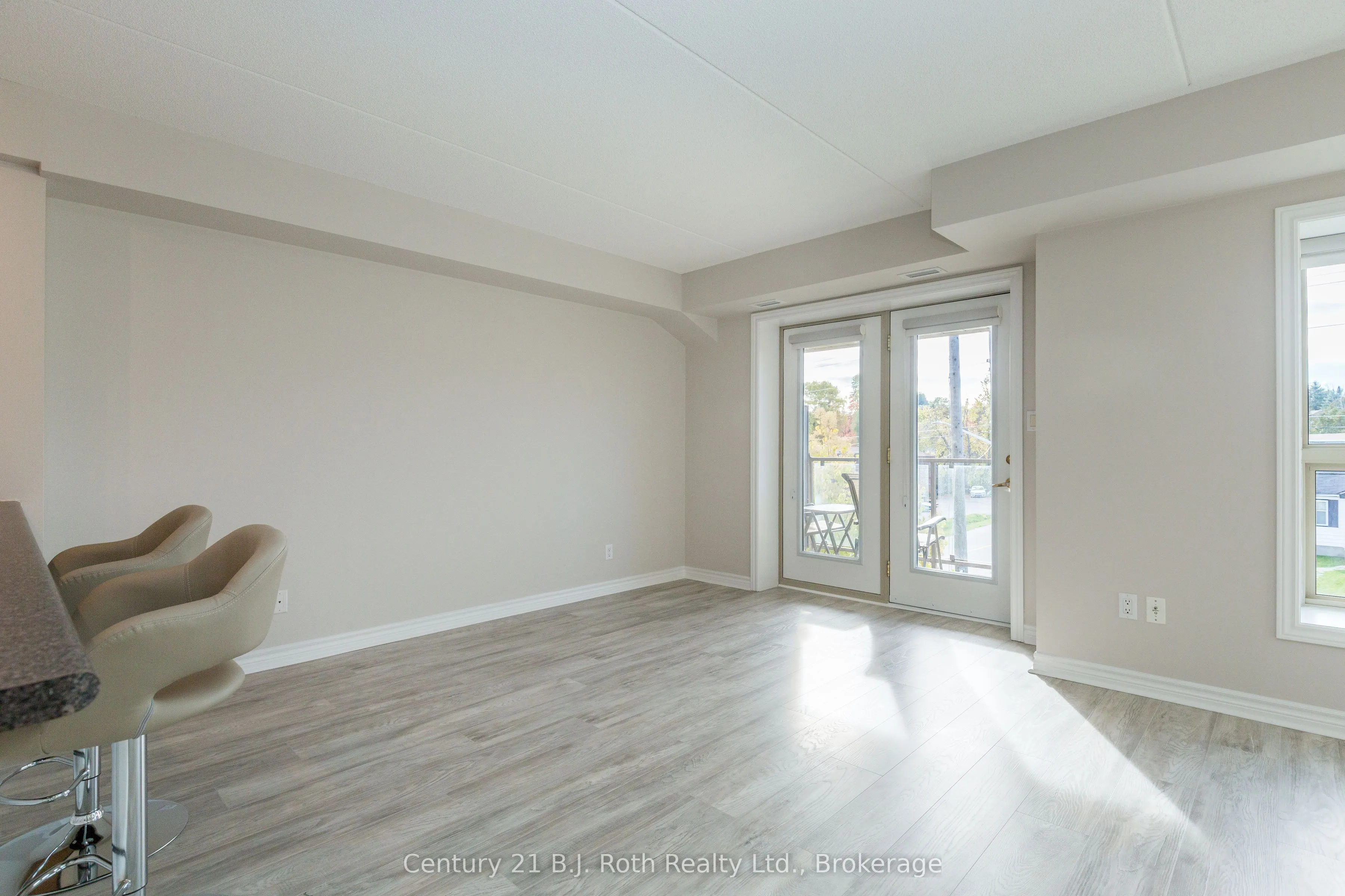 486 Laclie Street, #311