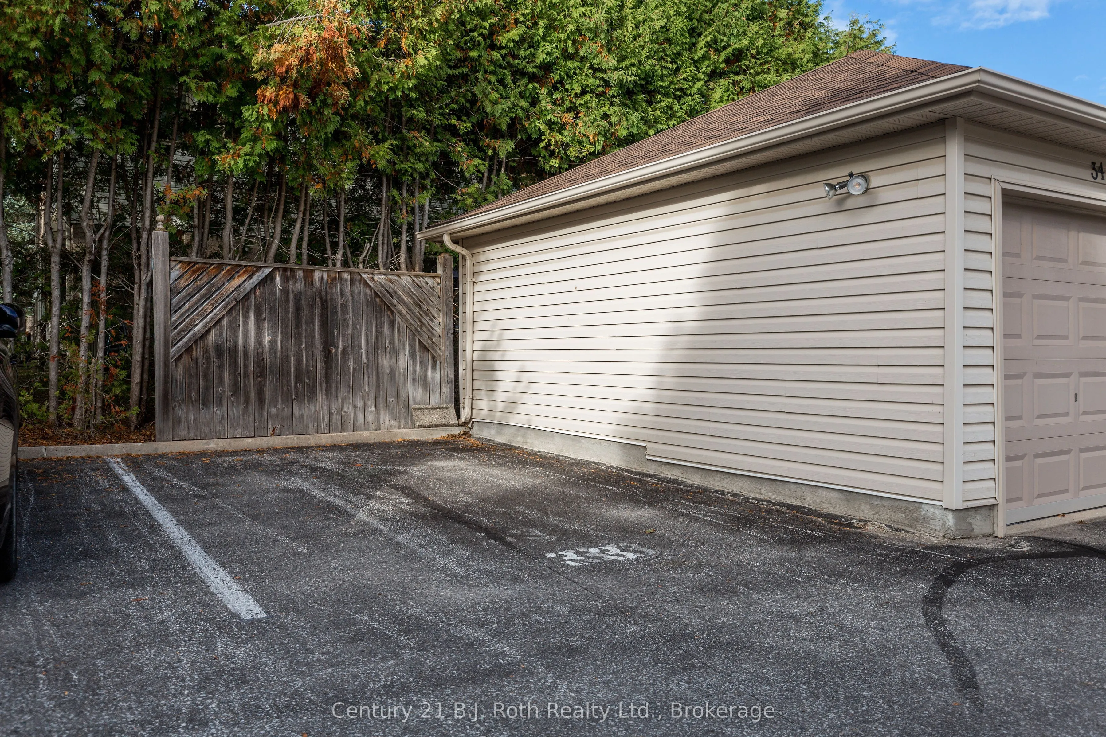 486 Laclie Street, #311