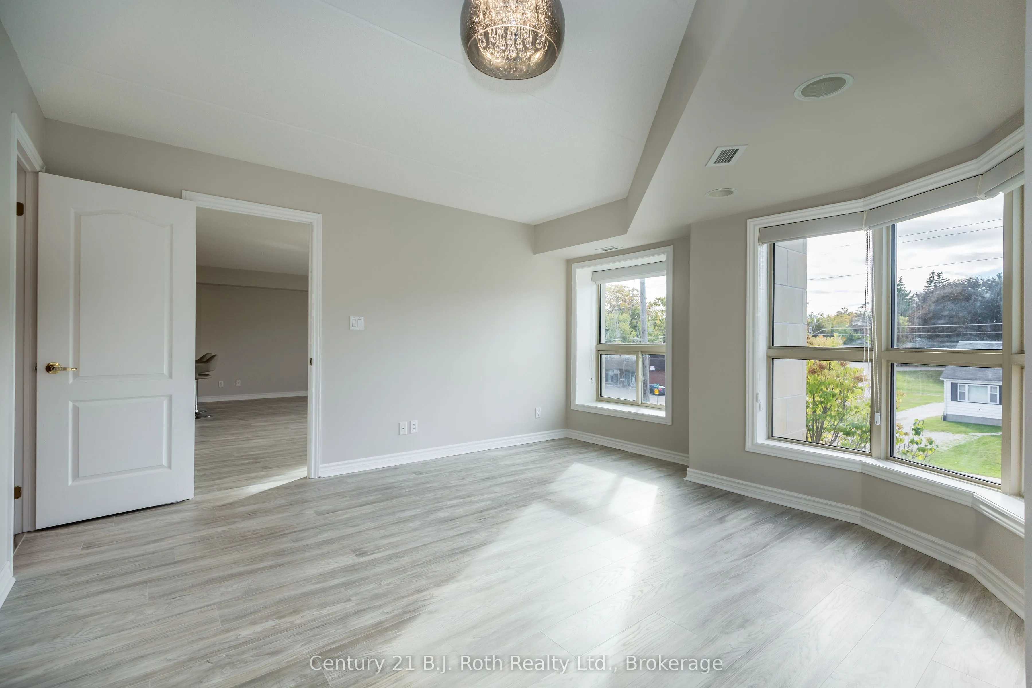 486 Laclie Street, #311