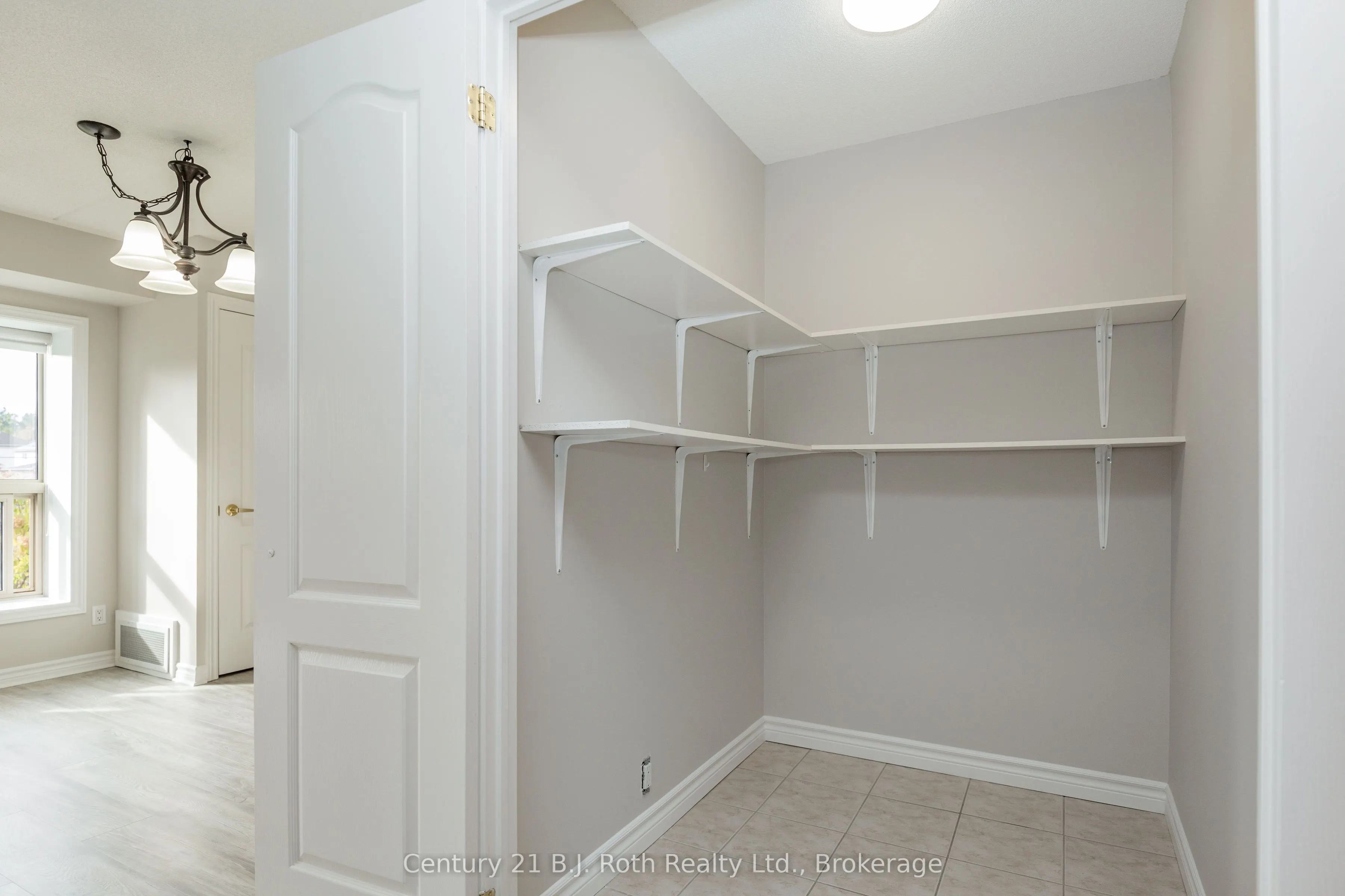 486 Laclie Street, #311