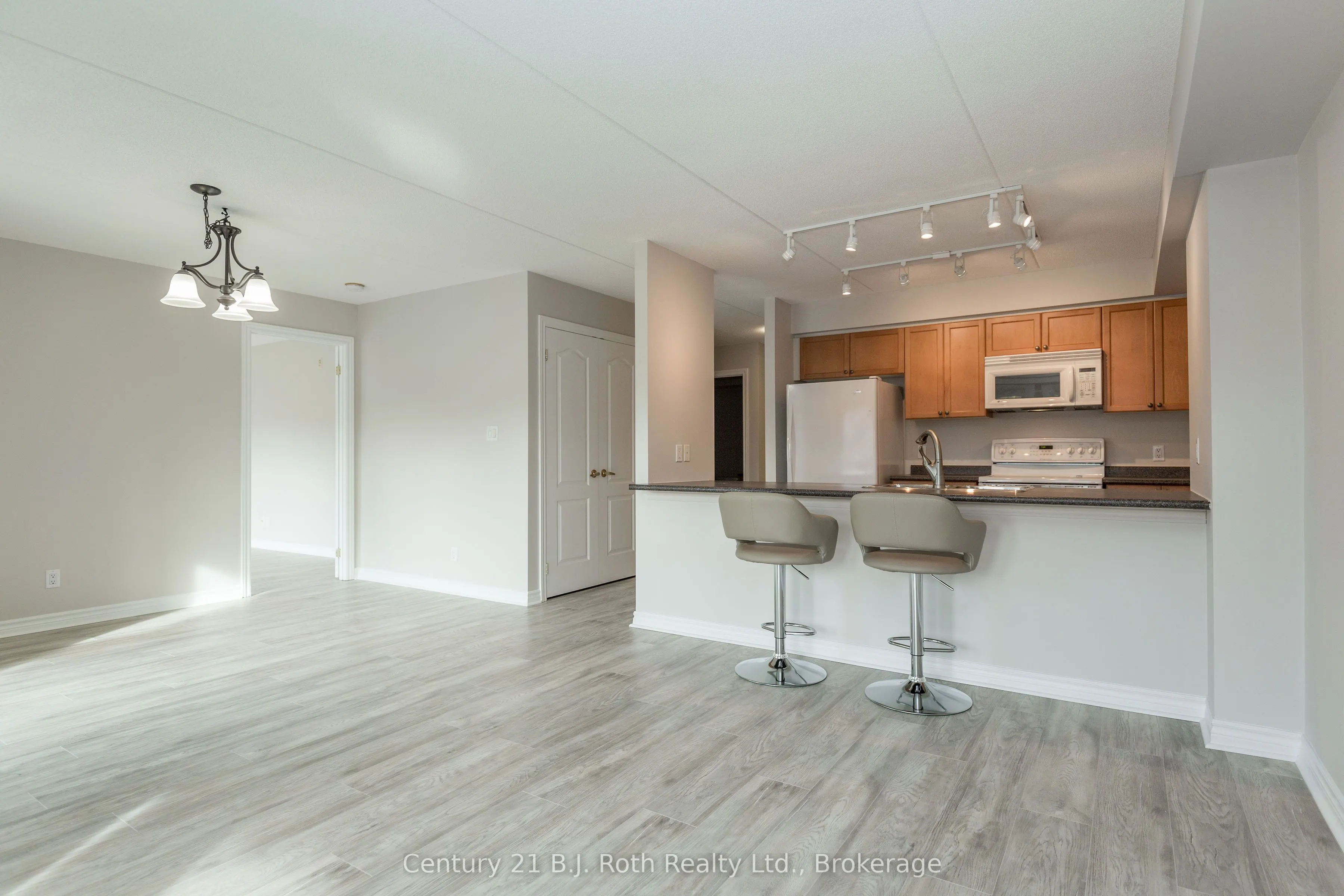 486 Laclie Street, #311