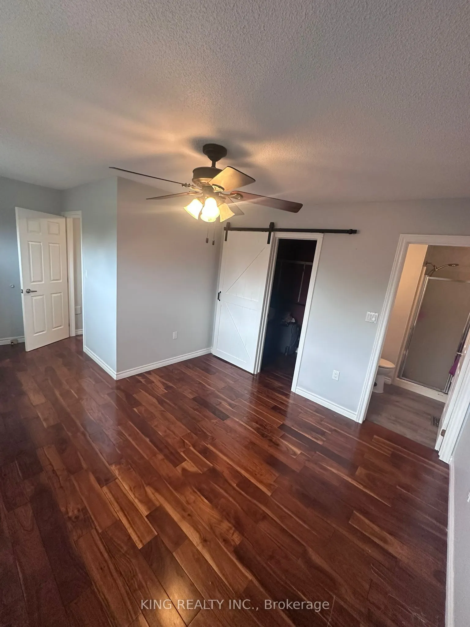 9 Whitehorn Crescent