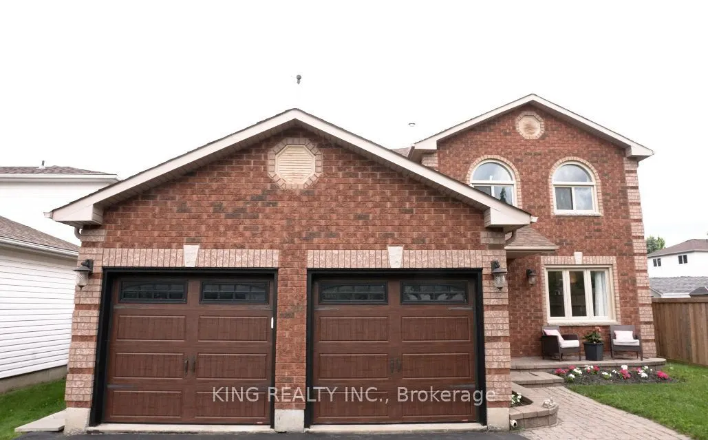 9 Whitehorn Crescent