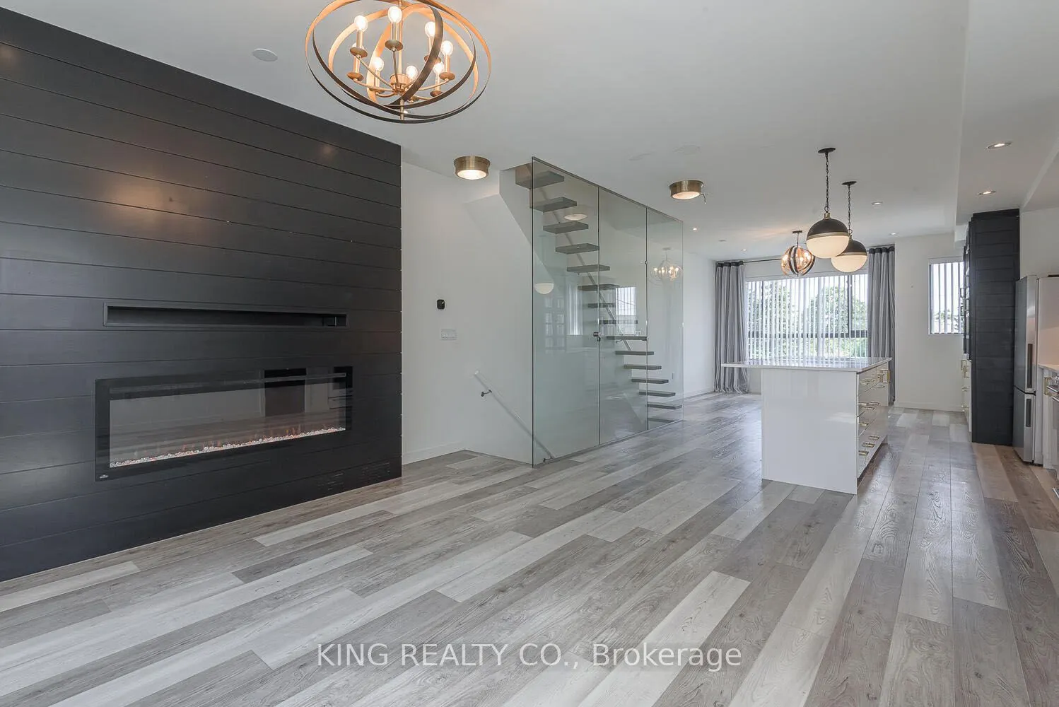369 Essa Road, #104