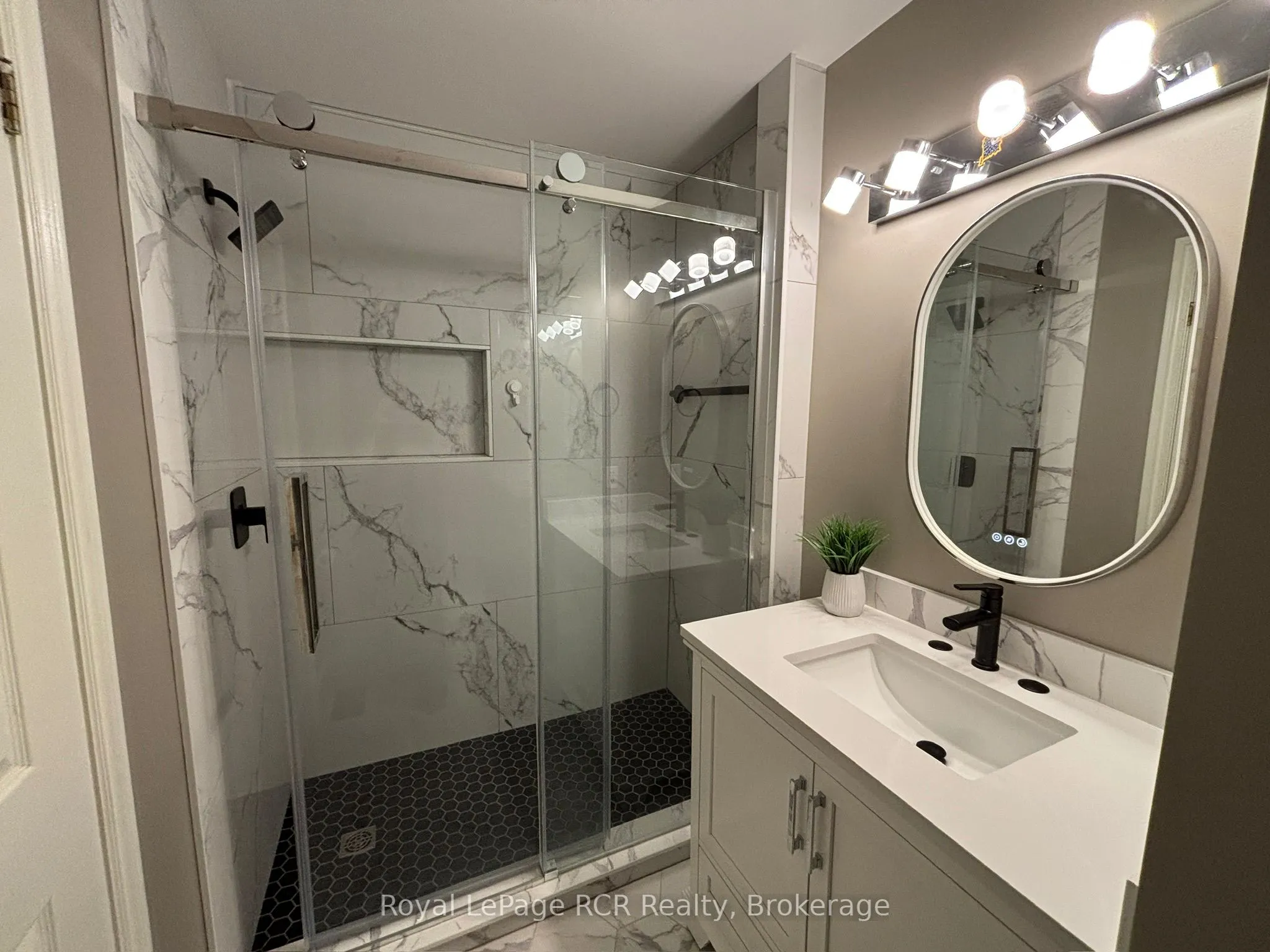 21 Starboard Road, #21