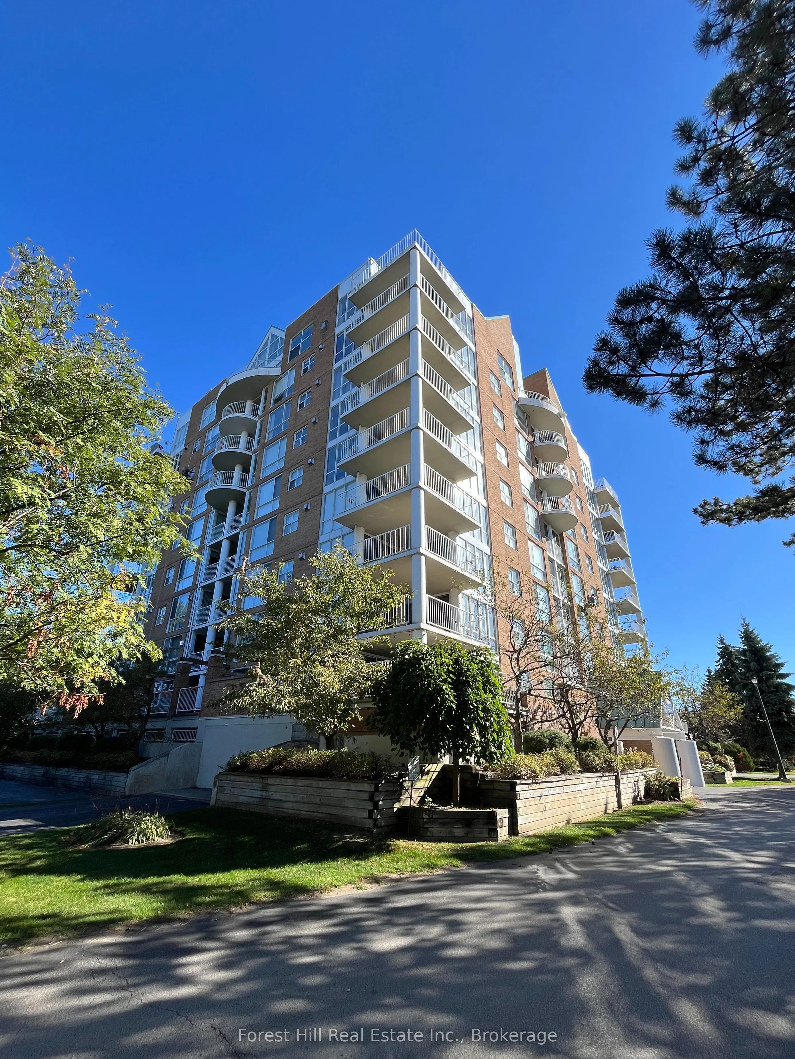 24 Ramblings Way, #402