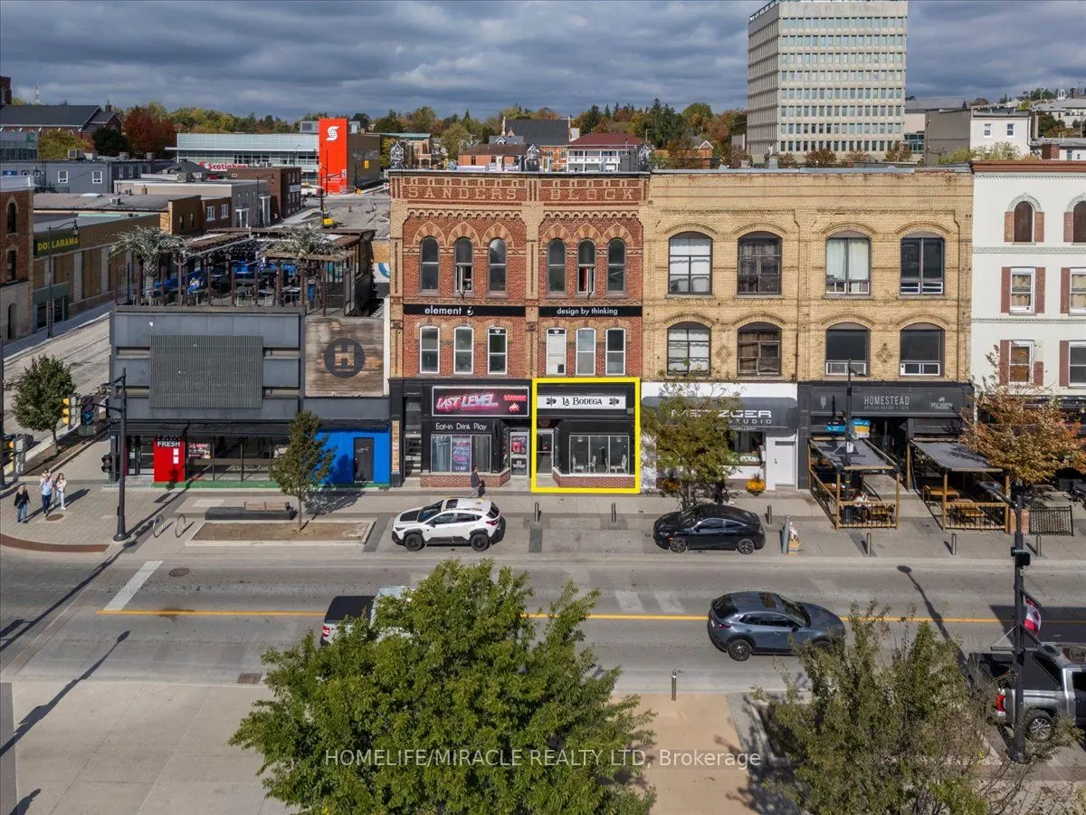 74 Dunlop Street E