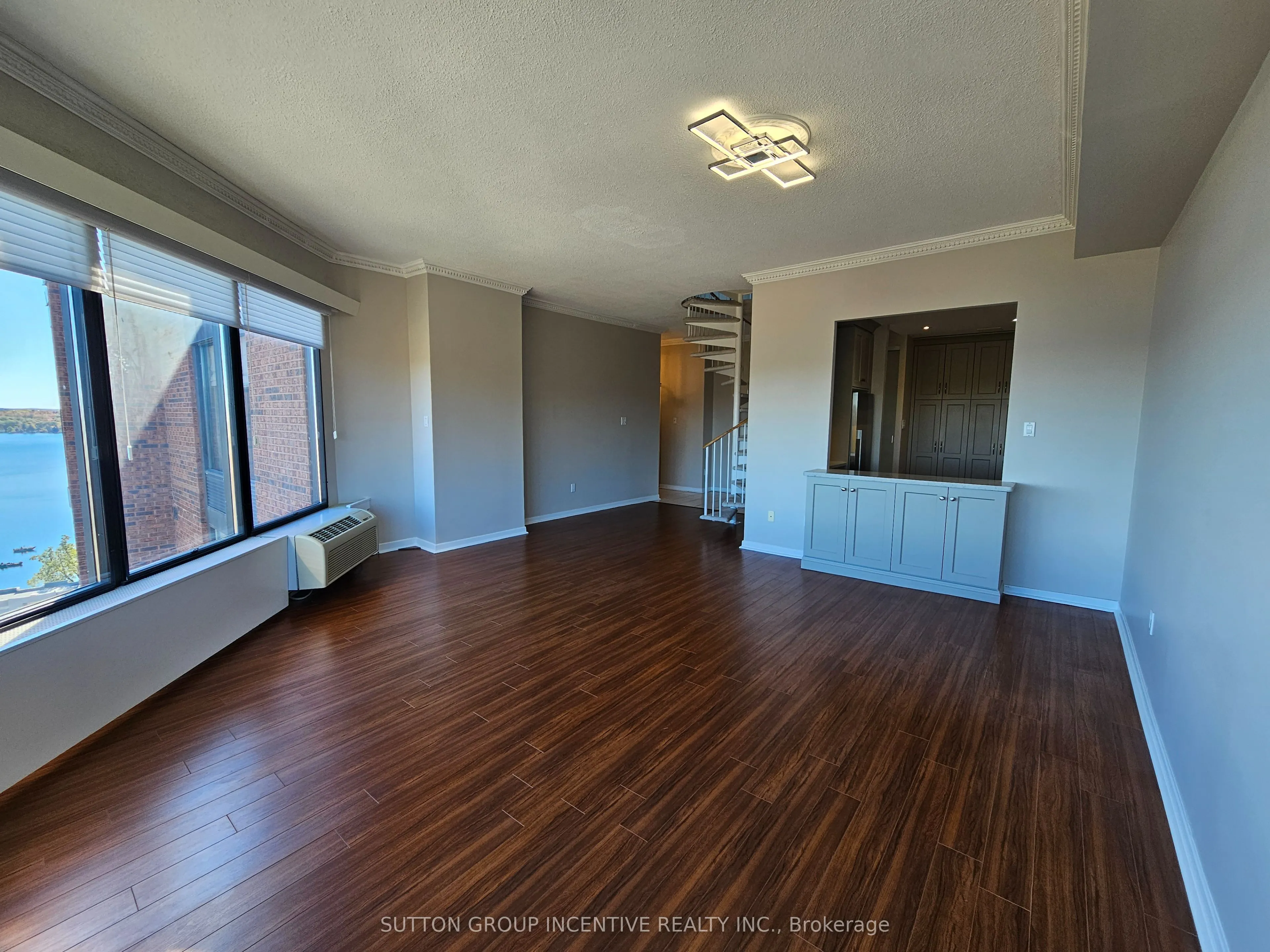 181 COLLIER Street, #PH-1503