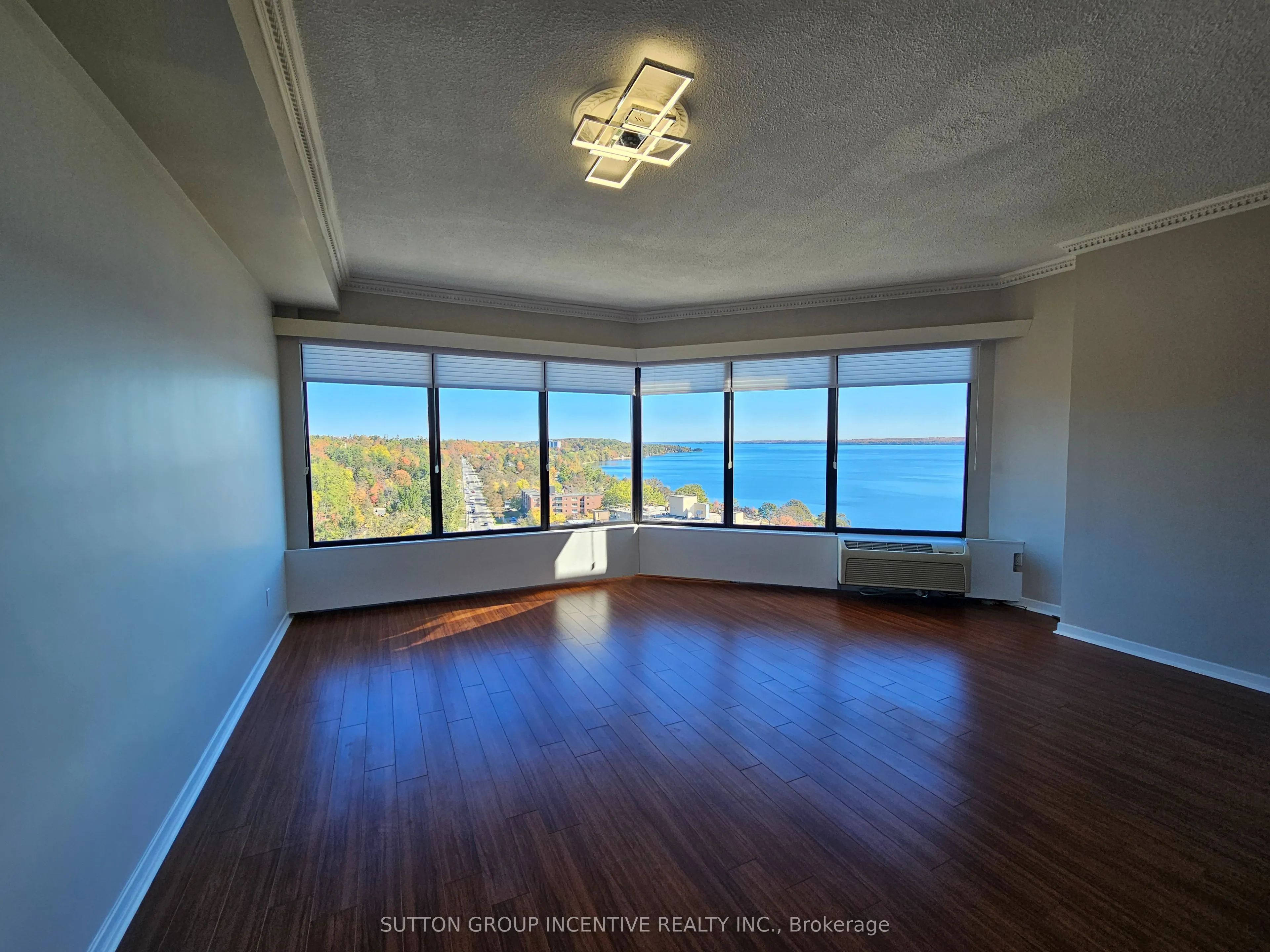 181 COLLIER Street, #PH-1503
