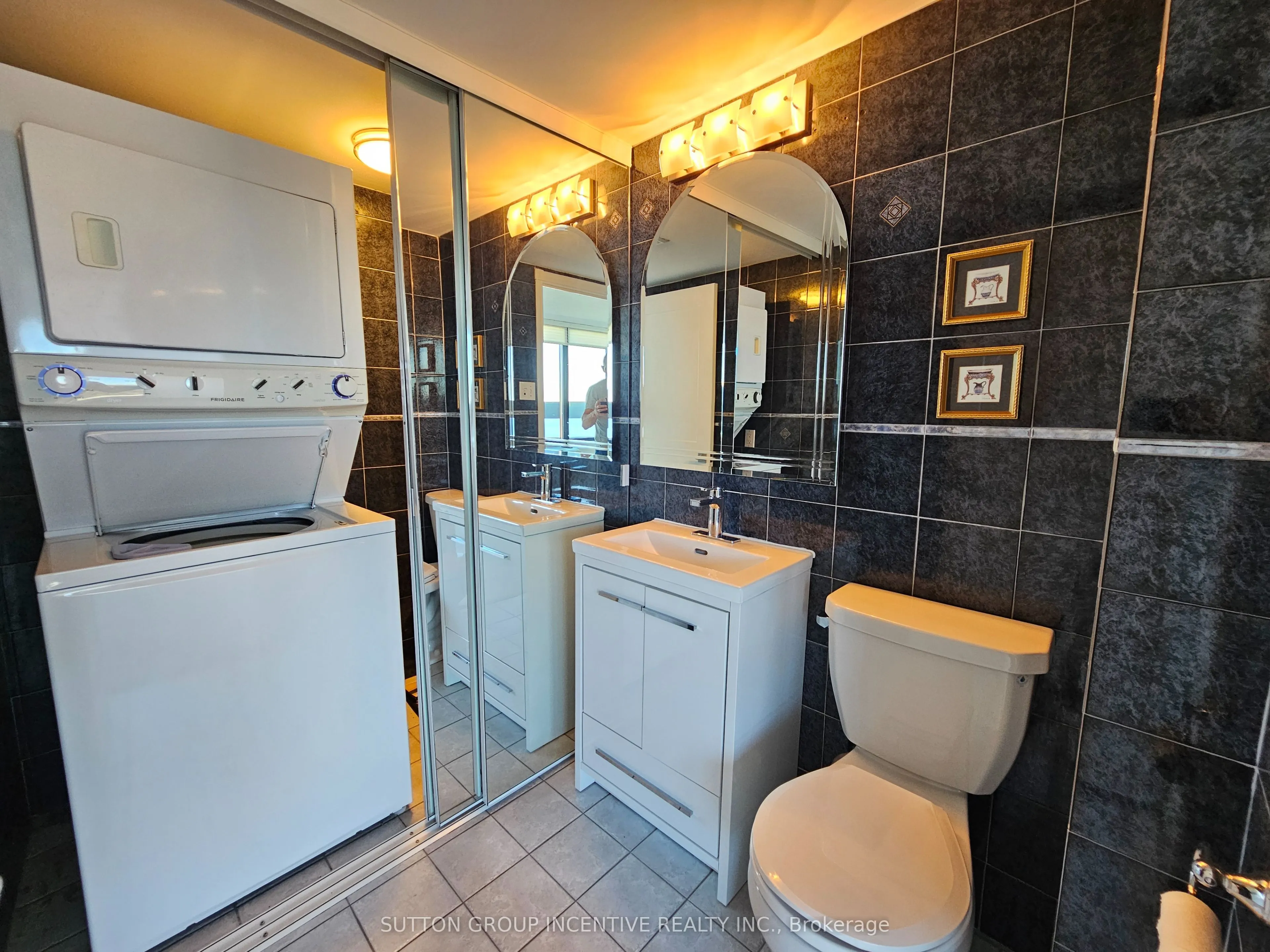 181 COLLIER Street, #PH-1503