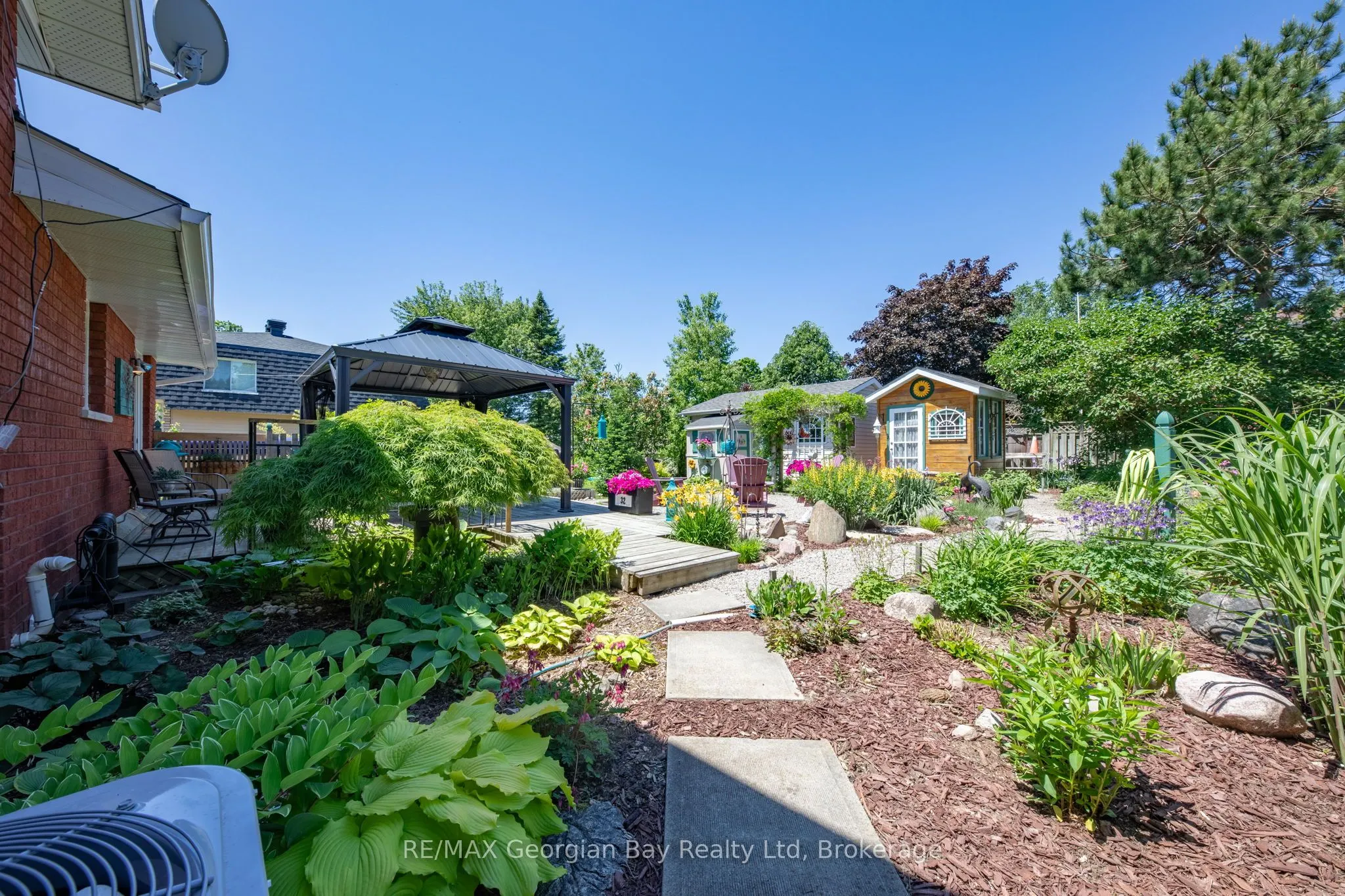 32 BONAVENTURE Place