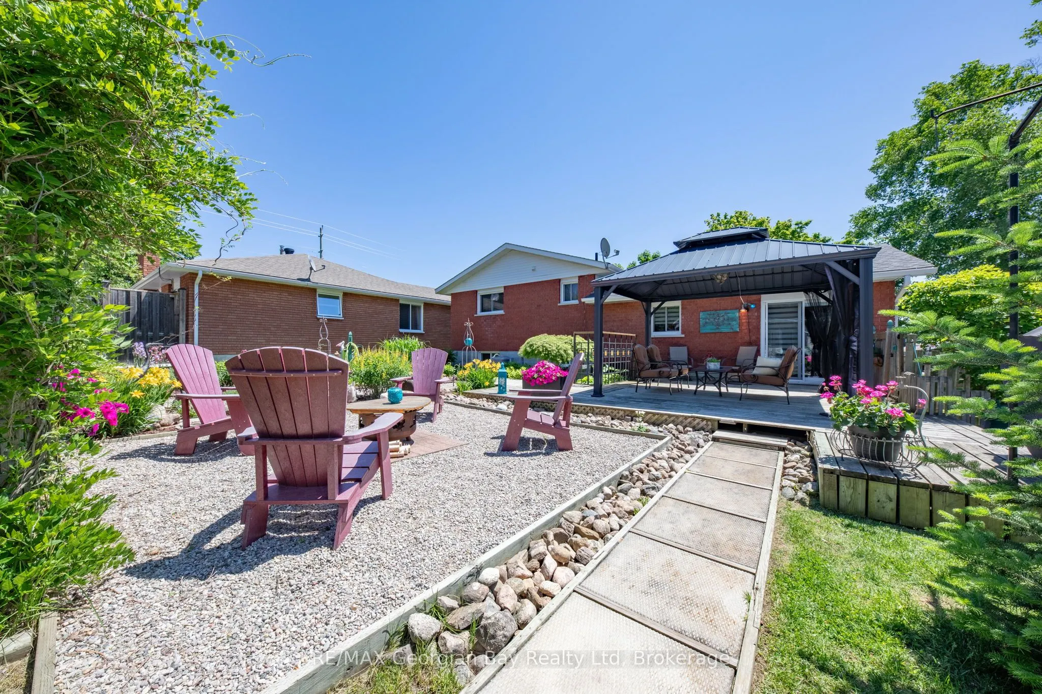 32 BONAVENTURE Place