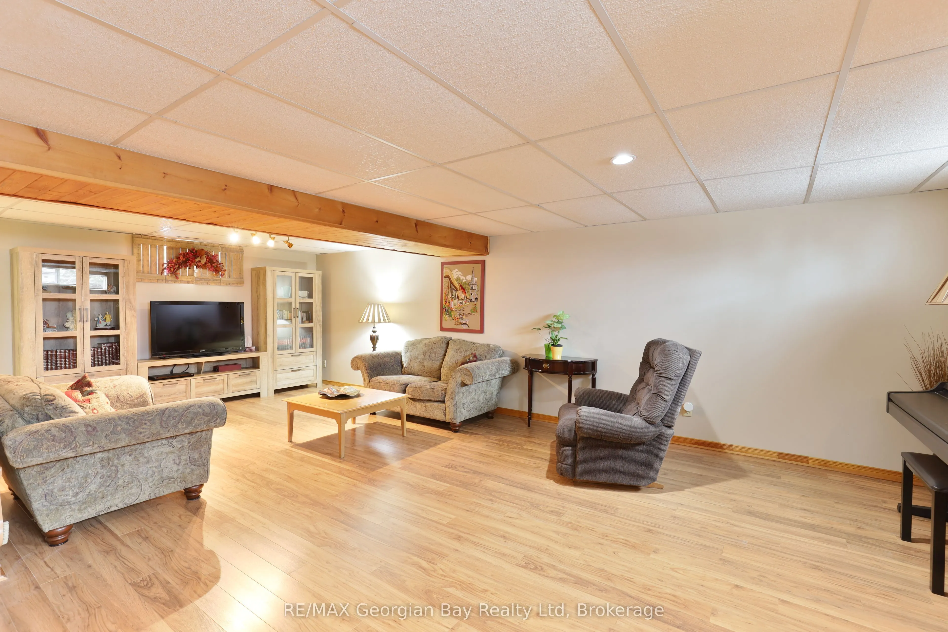 32 BONAVENTURE Place