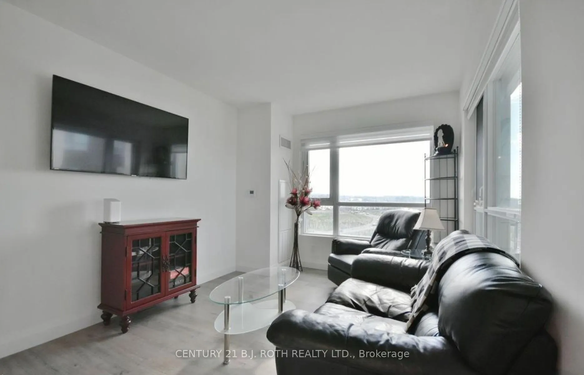 58 Lakeside Terrace, #818