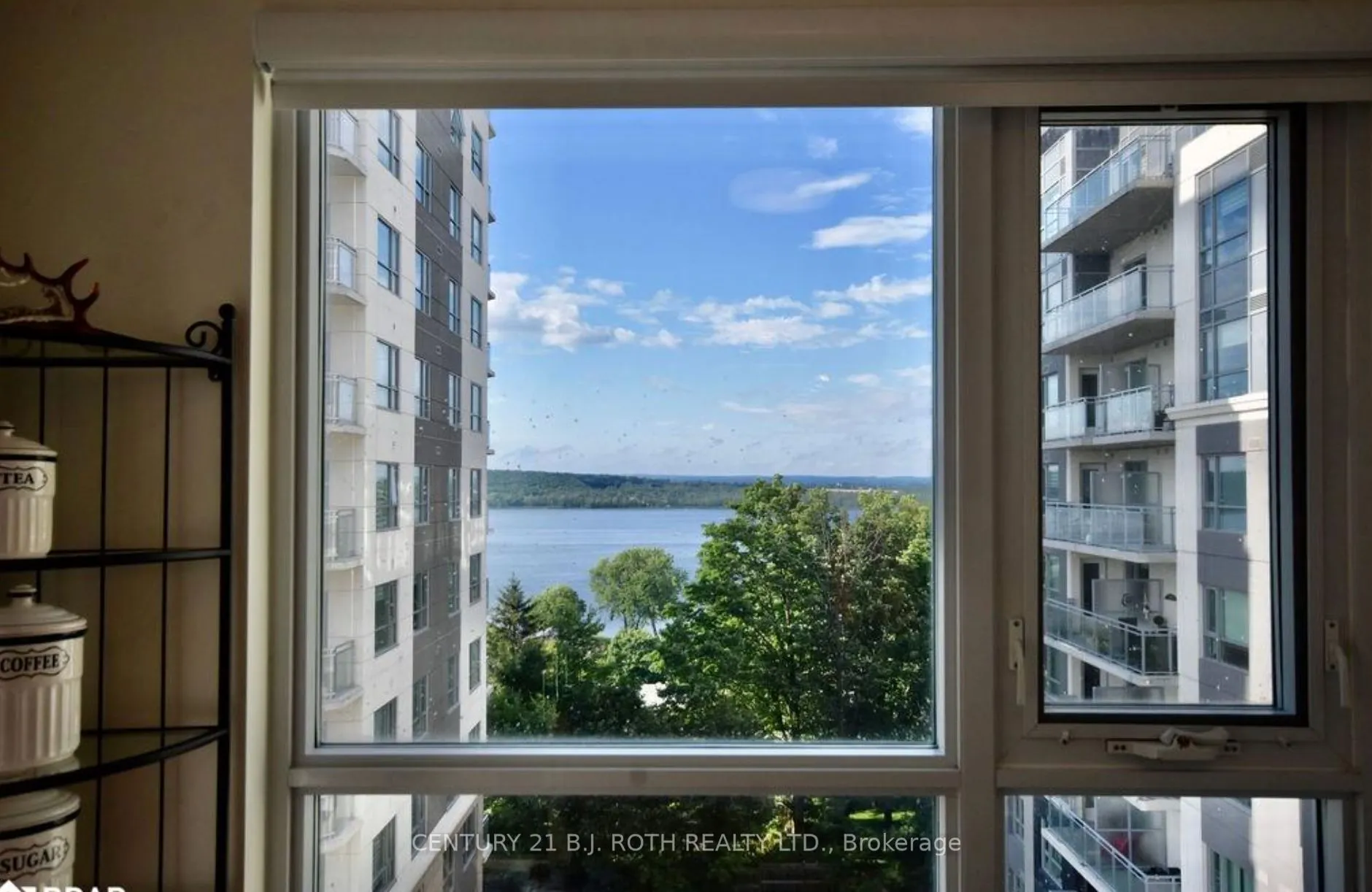 58 Lakeside Terrace, #818