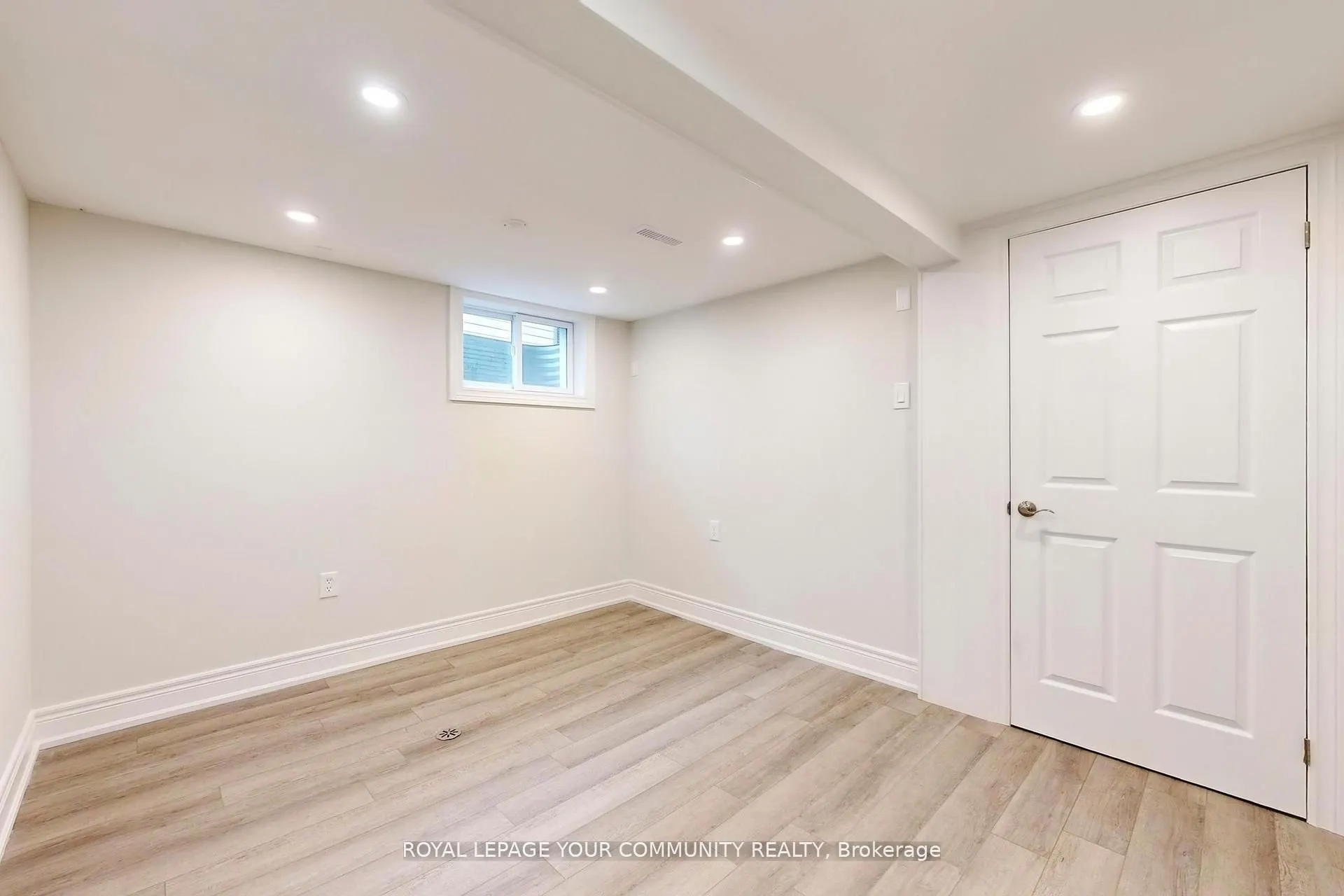 2 Charlotte Court