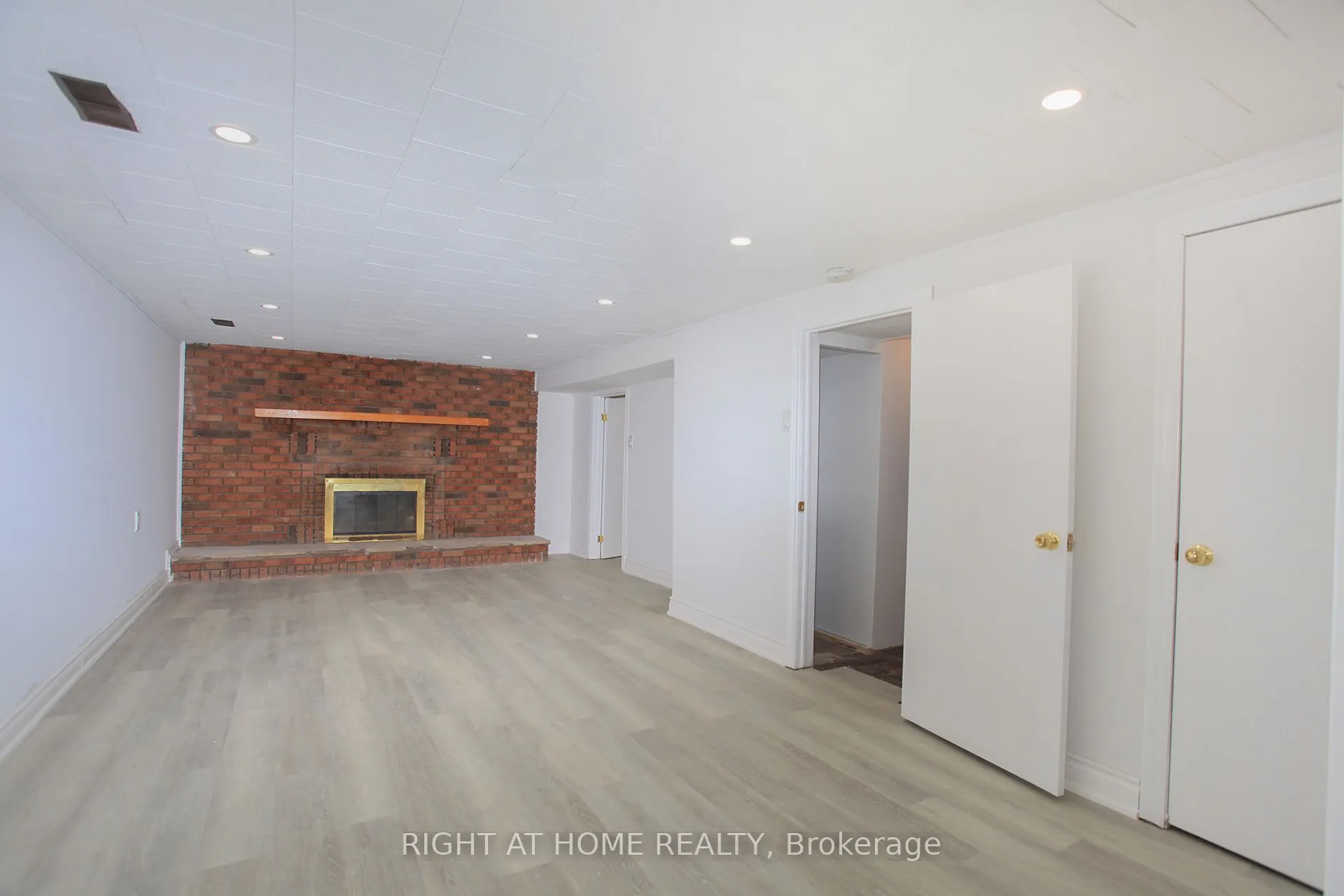 387 Edgehill Drive