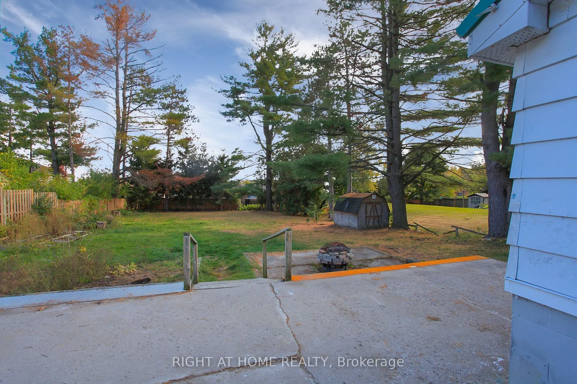 387 Edgehill Drive