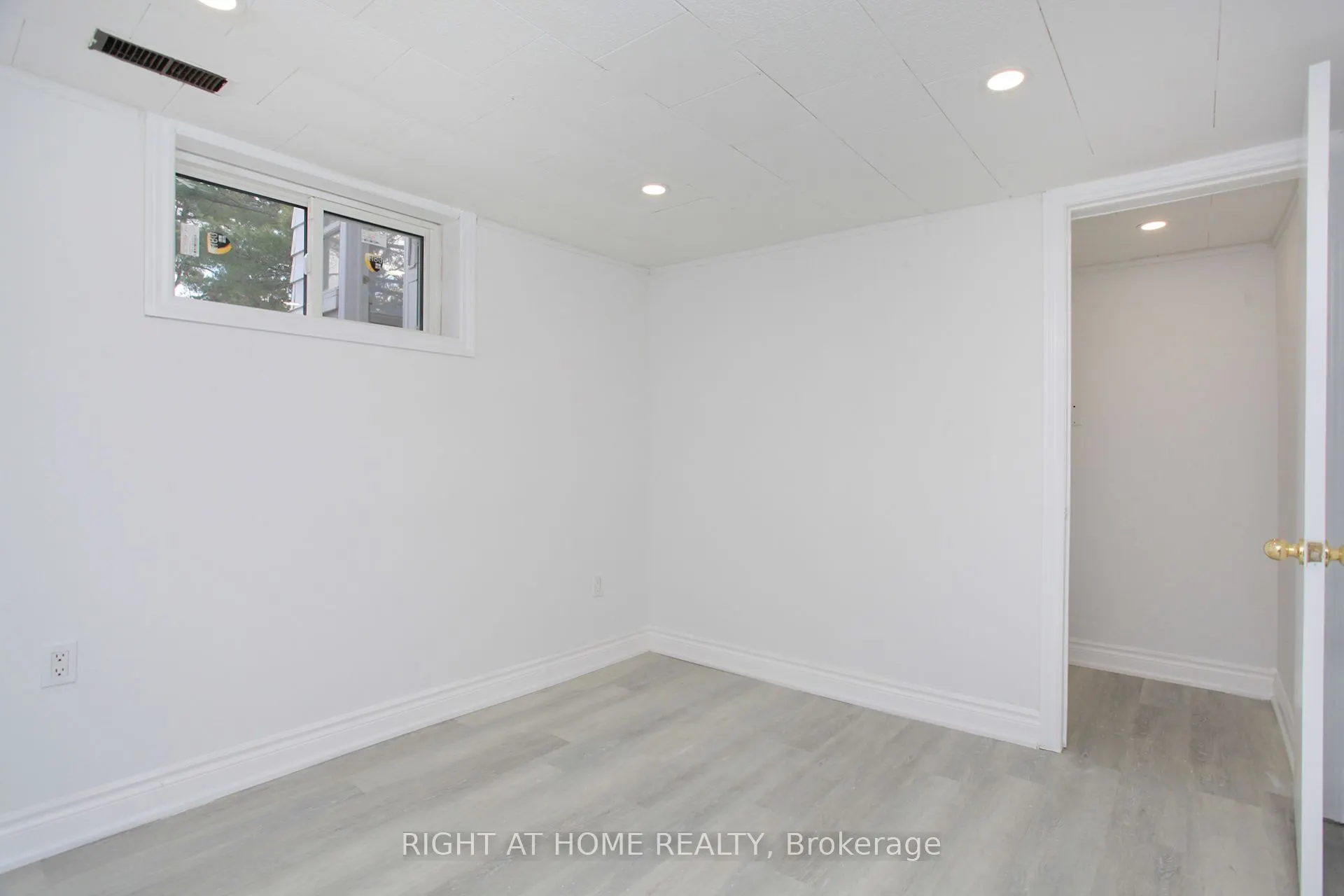 387 Edgehill Drive