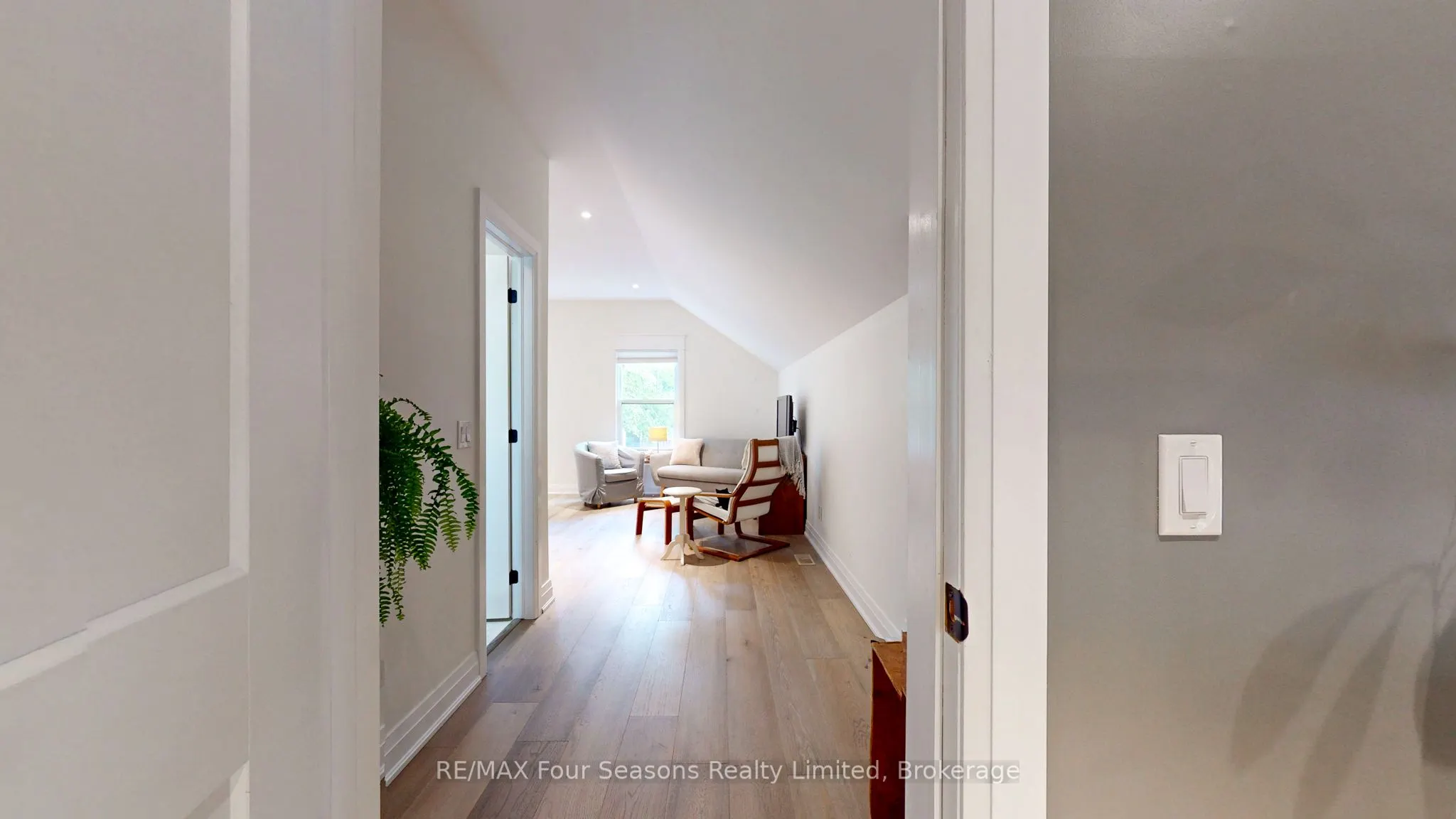 328 Walnut Street