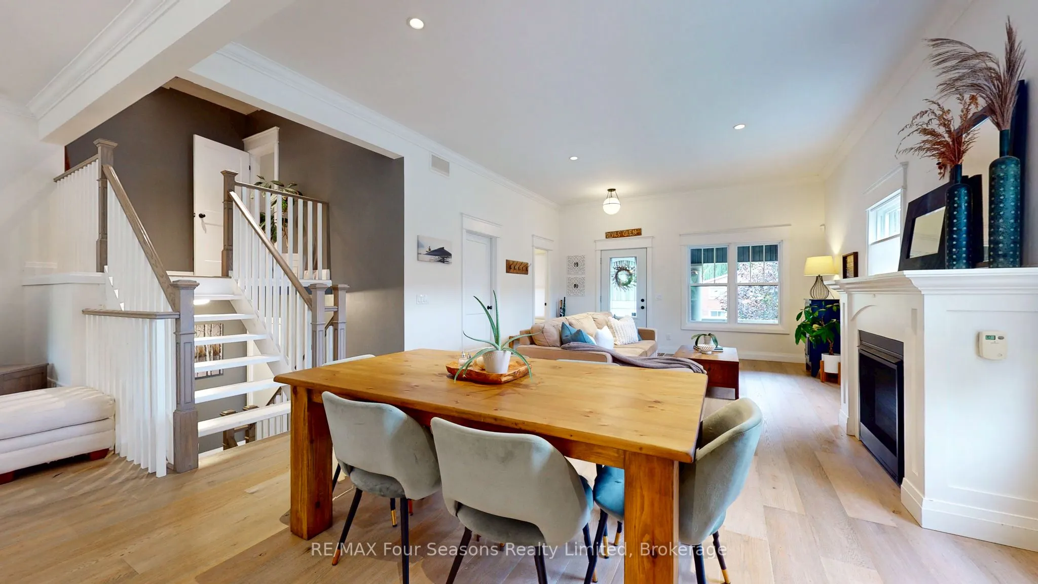 328 Walnut Street
