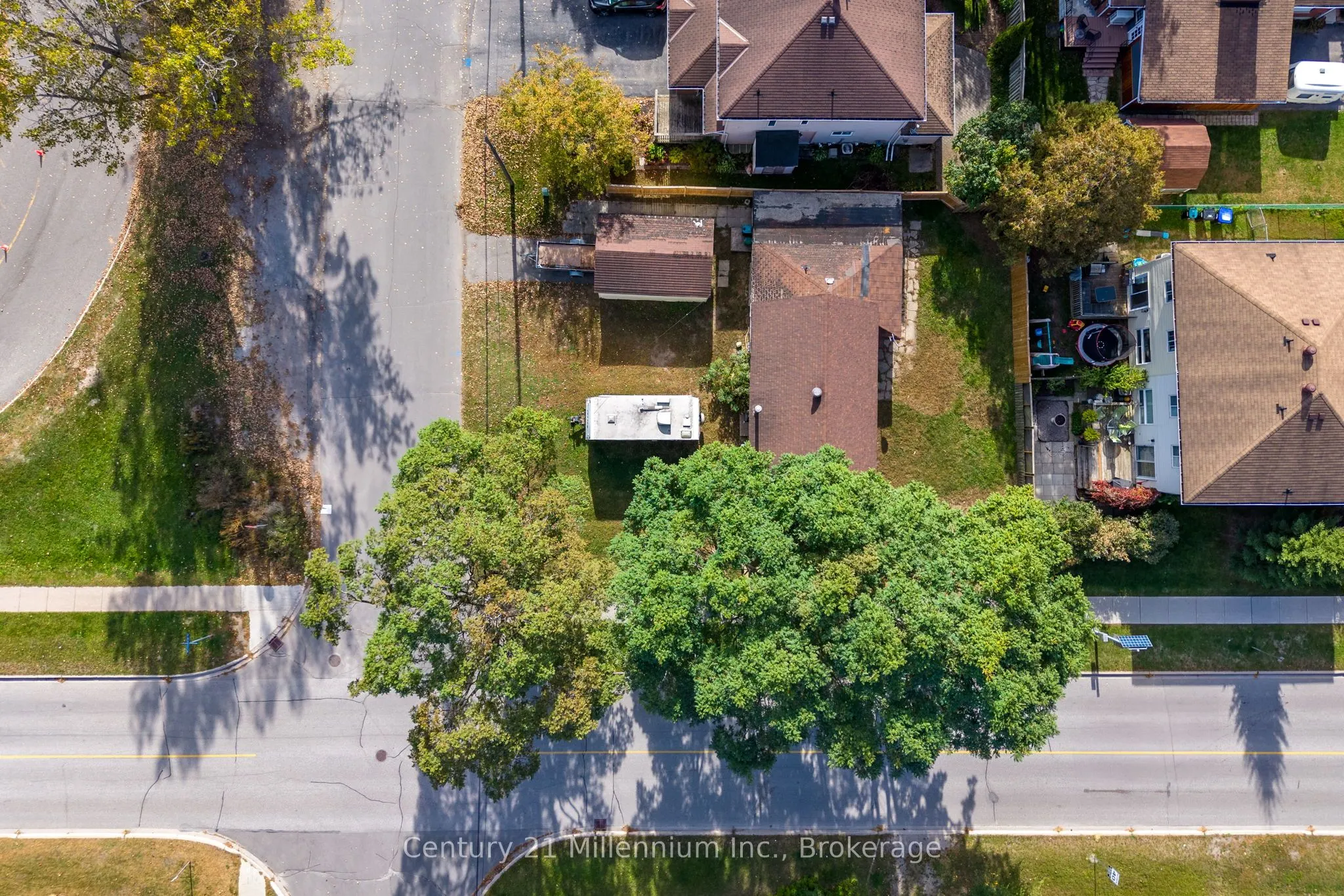 469 Robert Street