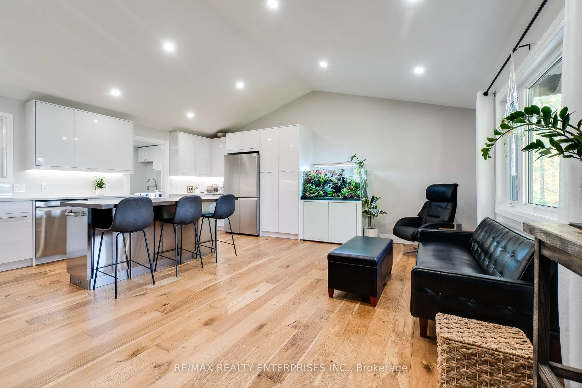 2035 Quarry Road