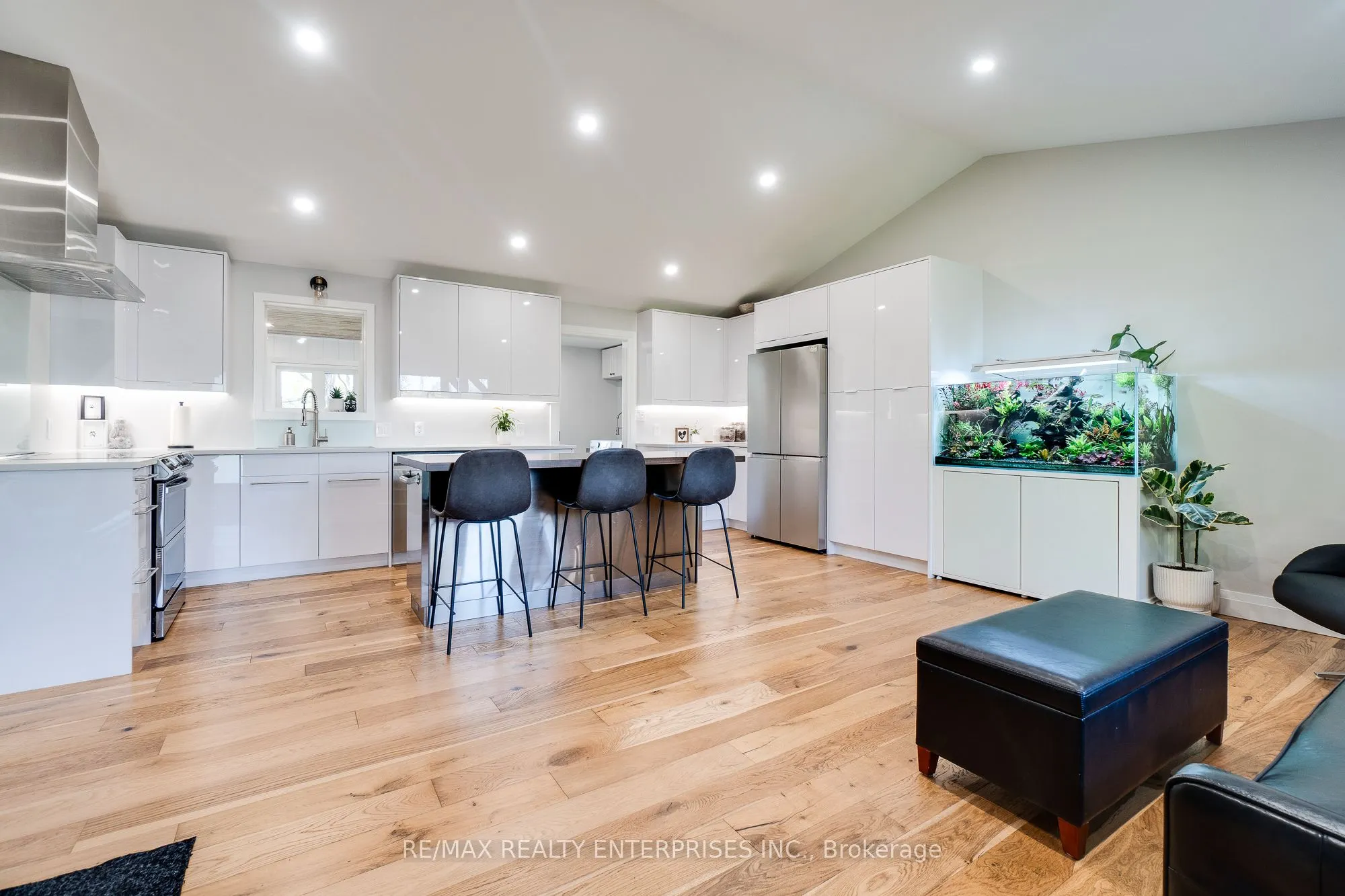 2035 Quarry Road