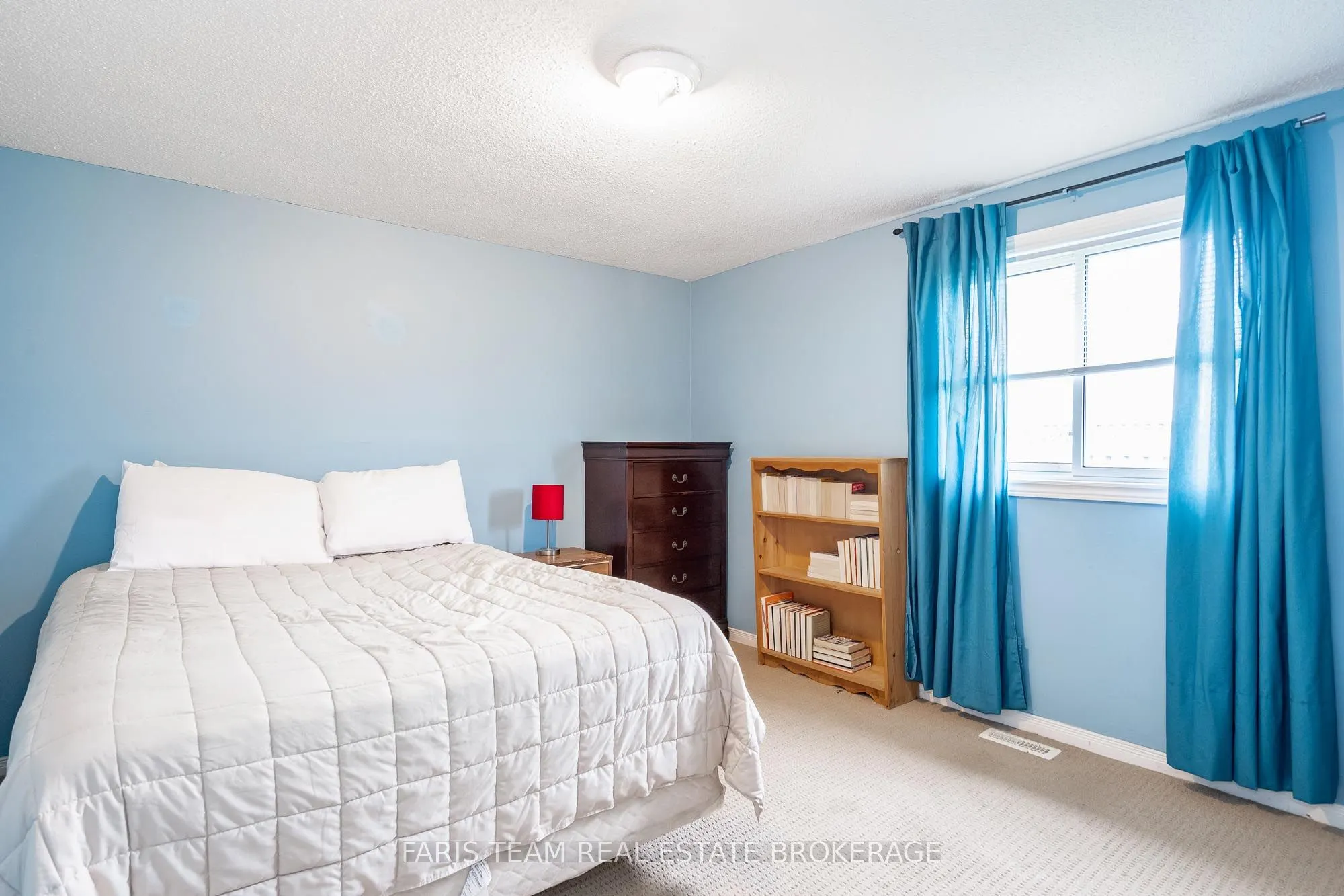 24 Laurie Crescent