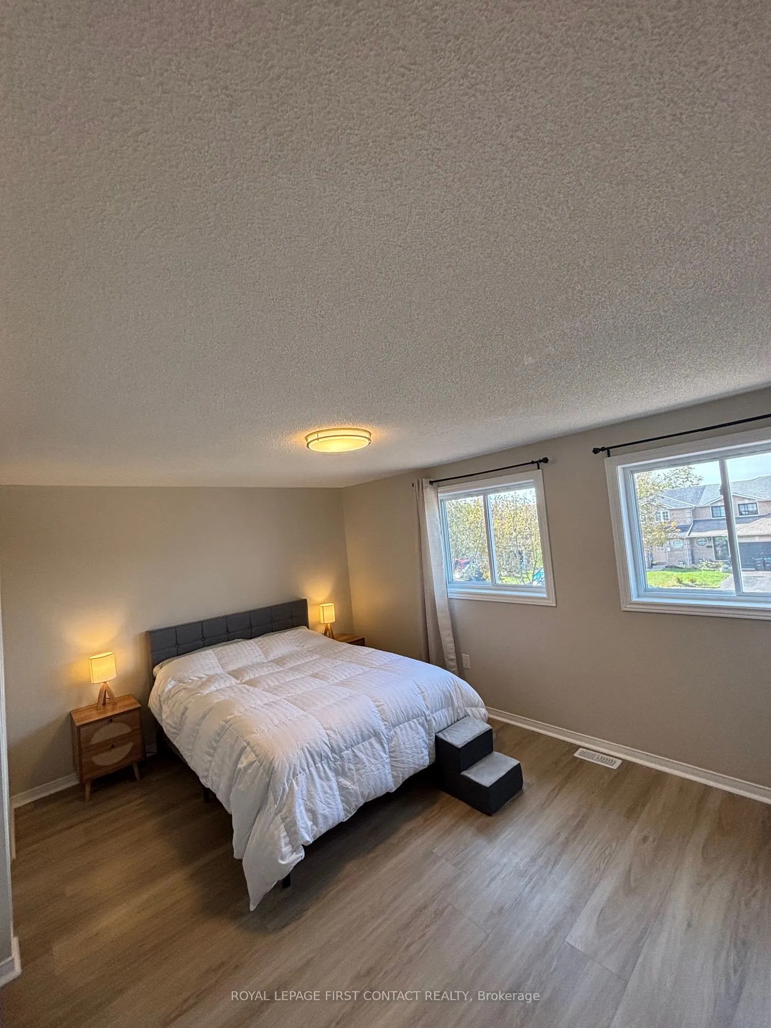 13 Lee Crescent