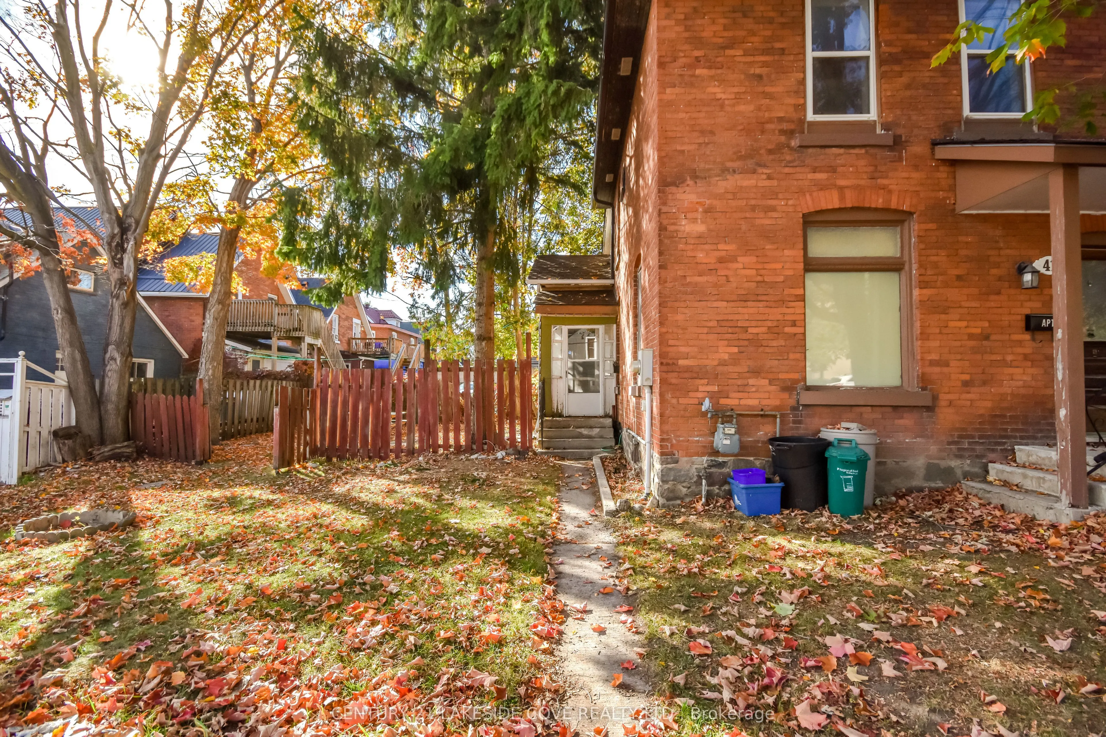 41 Albert Street N