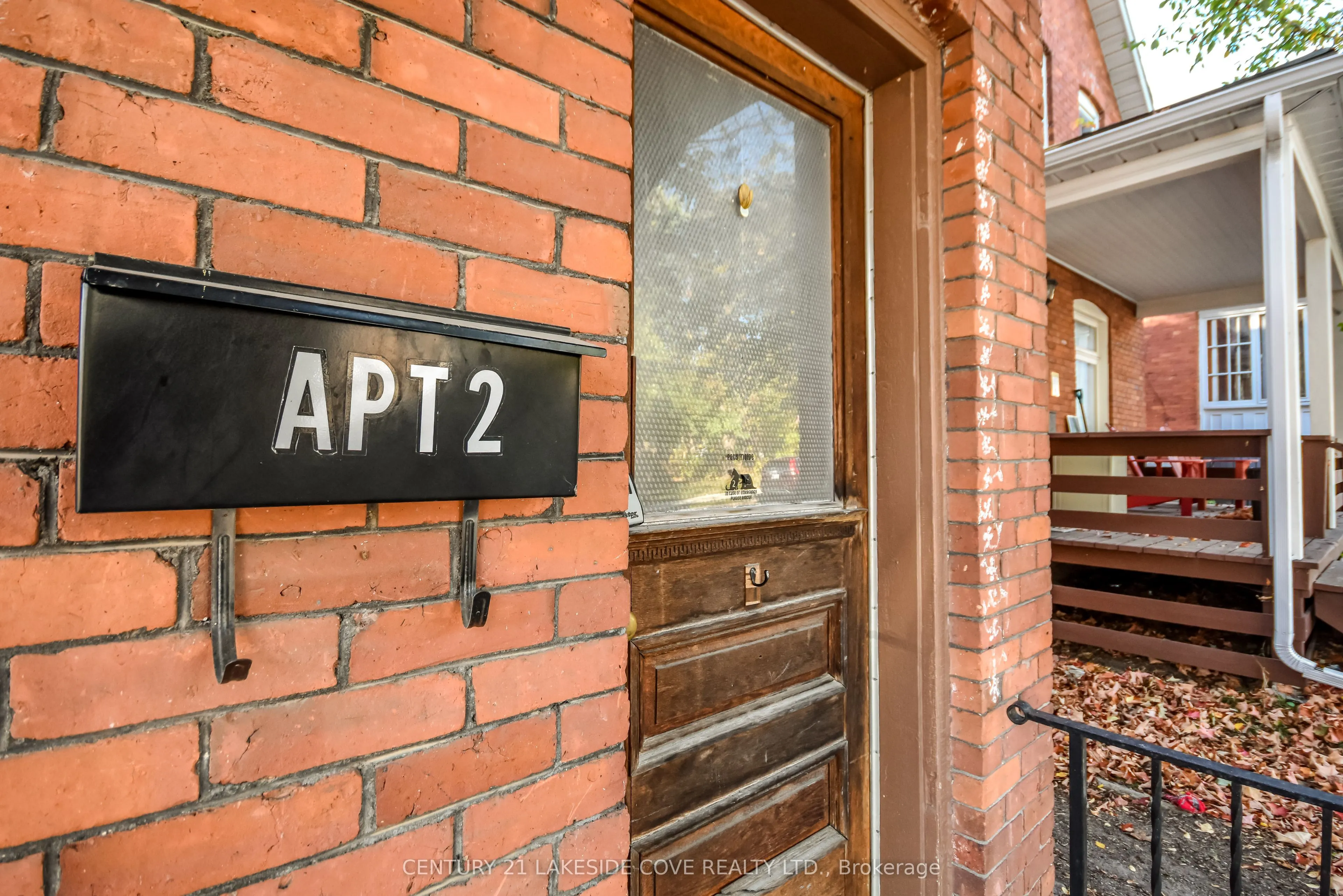 41 Albert Street N
