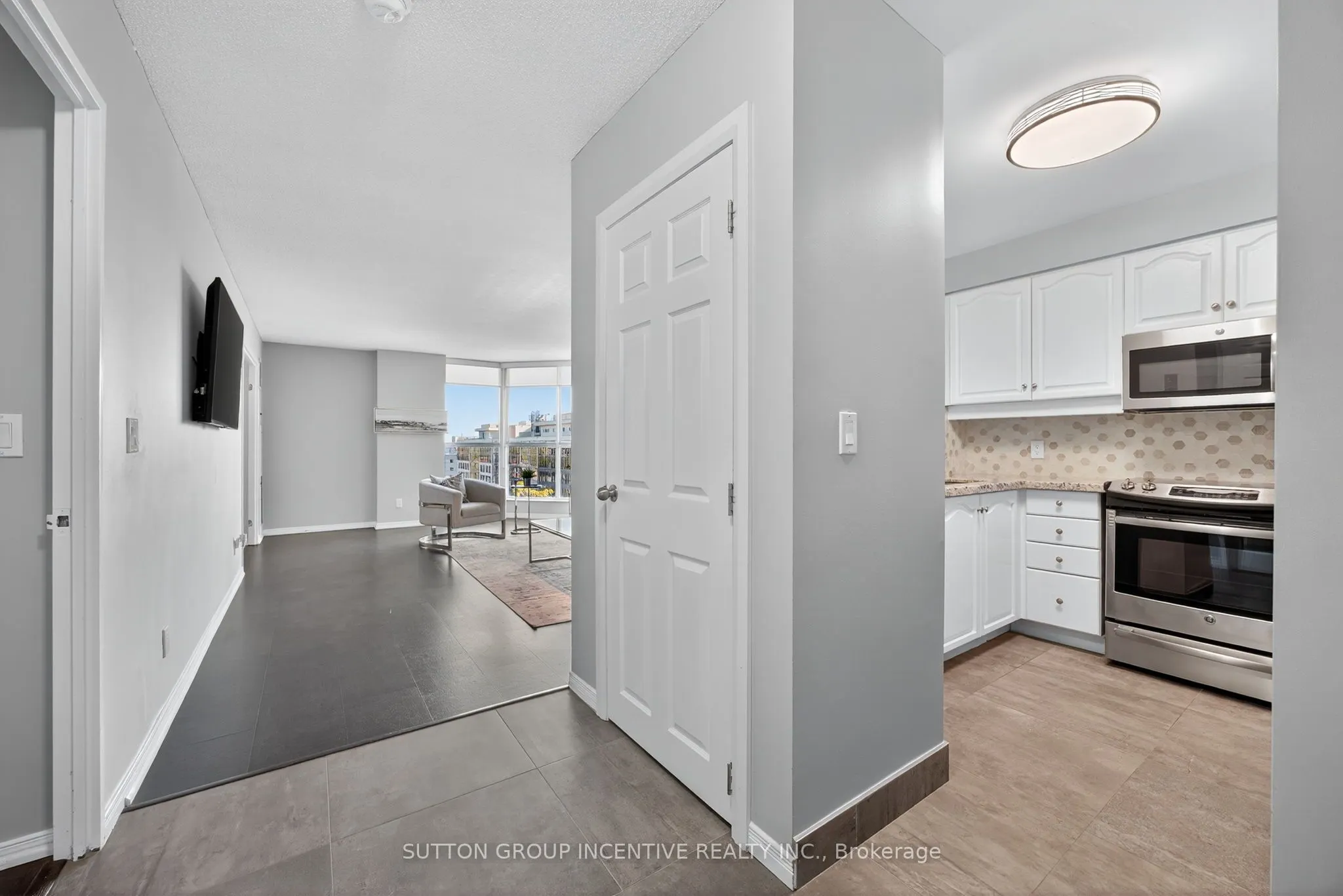 150 DUNLOP Street E, #908