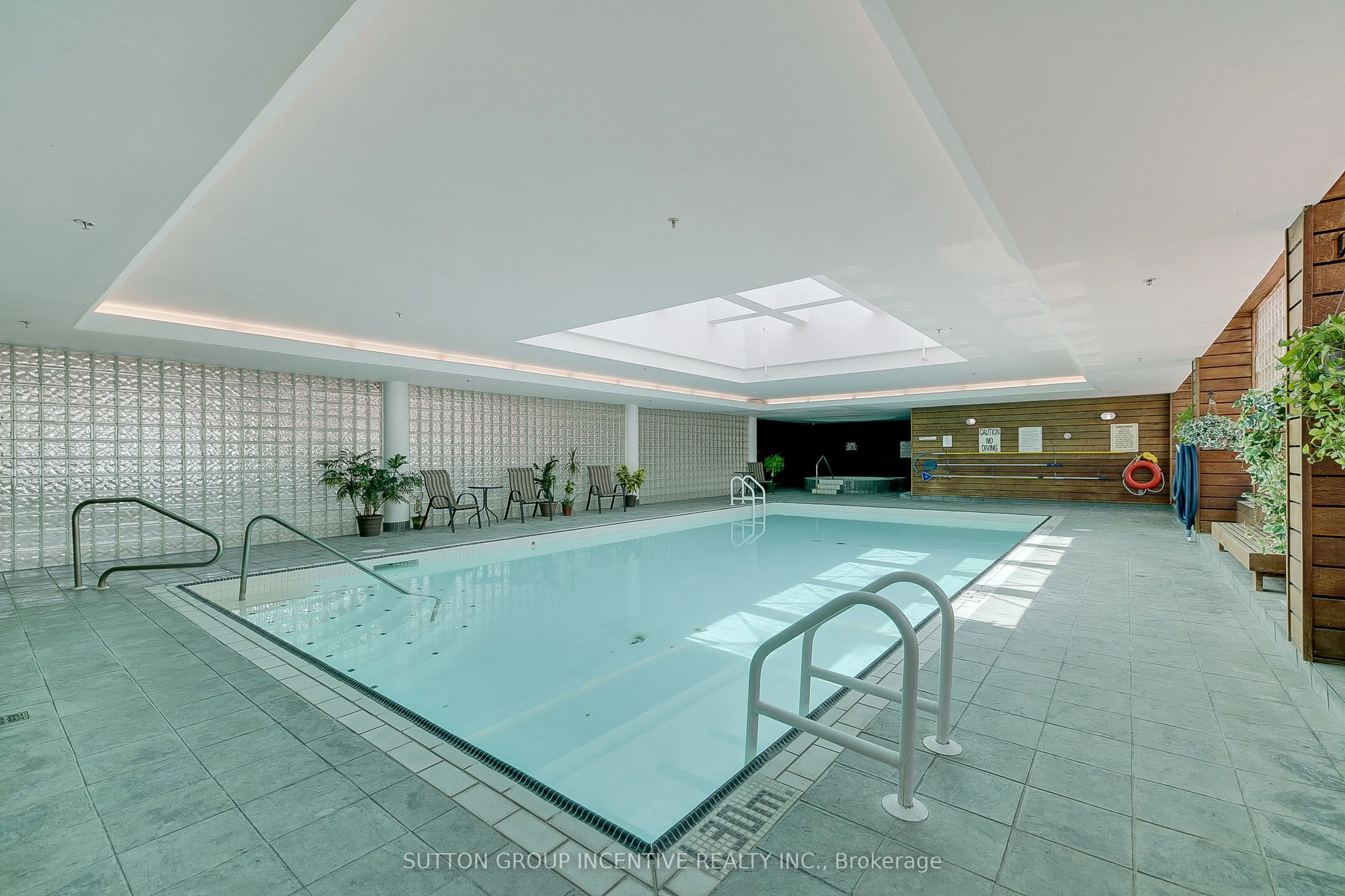 150 DUNLOP Street E, #908