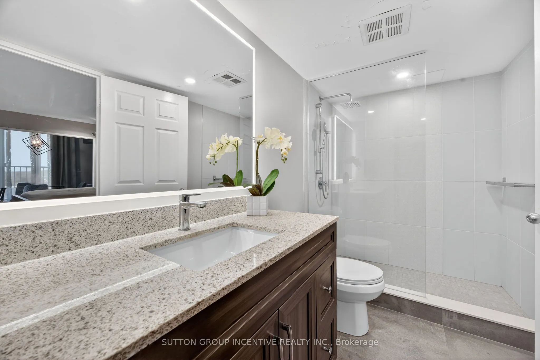 150 DUNLOP Street E, #908
