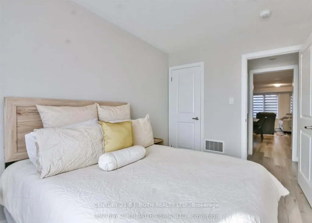 64 APPLETREE Lane, #69
