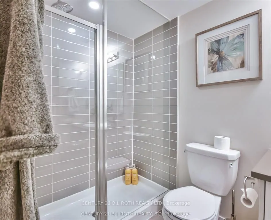 64 APPLETREE Lane, #69