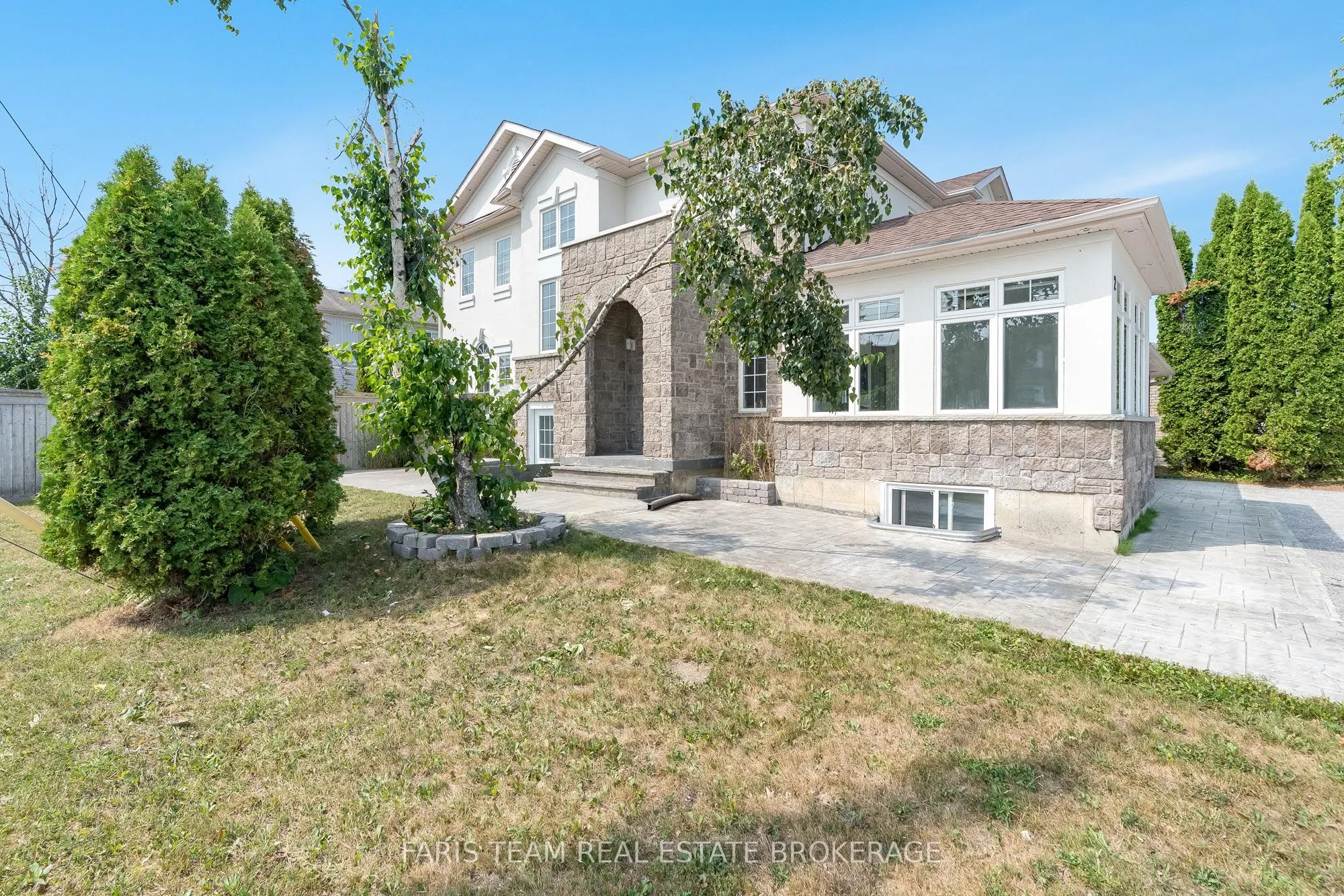 2 Vanessa Drive